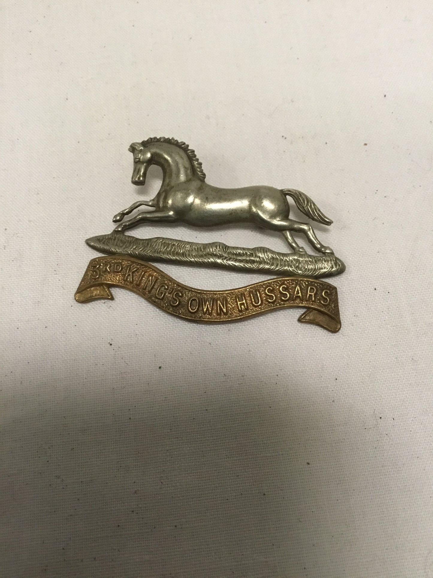 3RD Kings own hussars Badge with Lugs