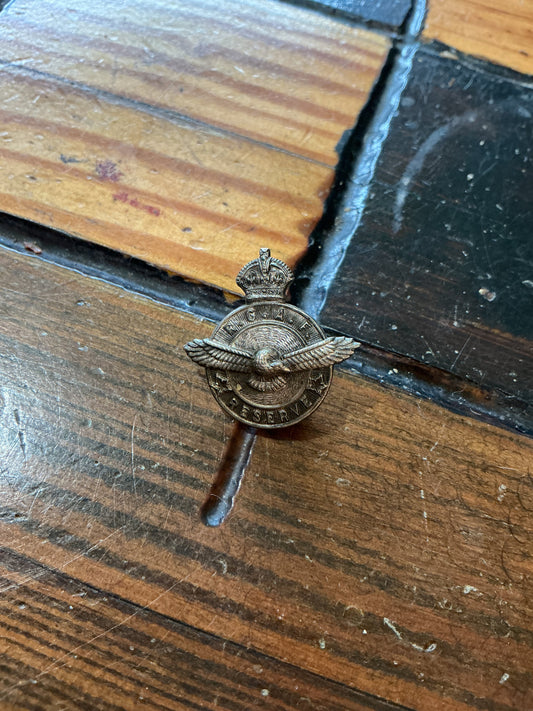 WW2 RCAF ROYAL CANADIAN AIR FORCE RESERVE  PIN
