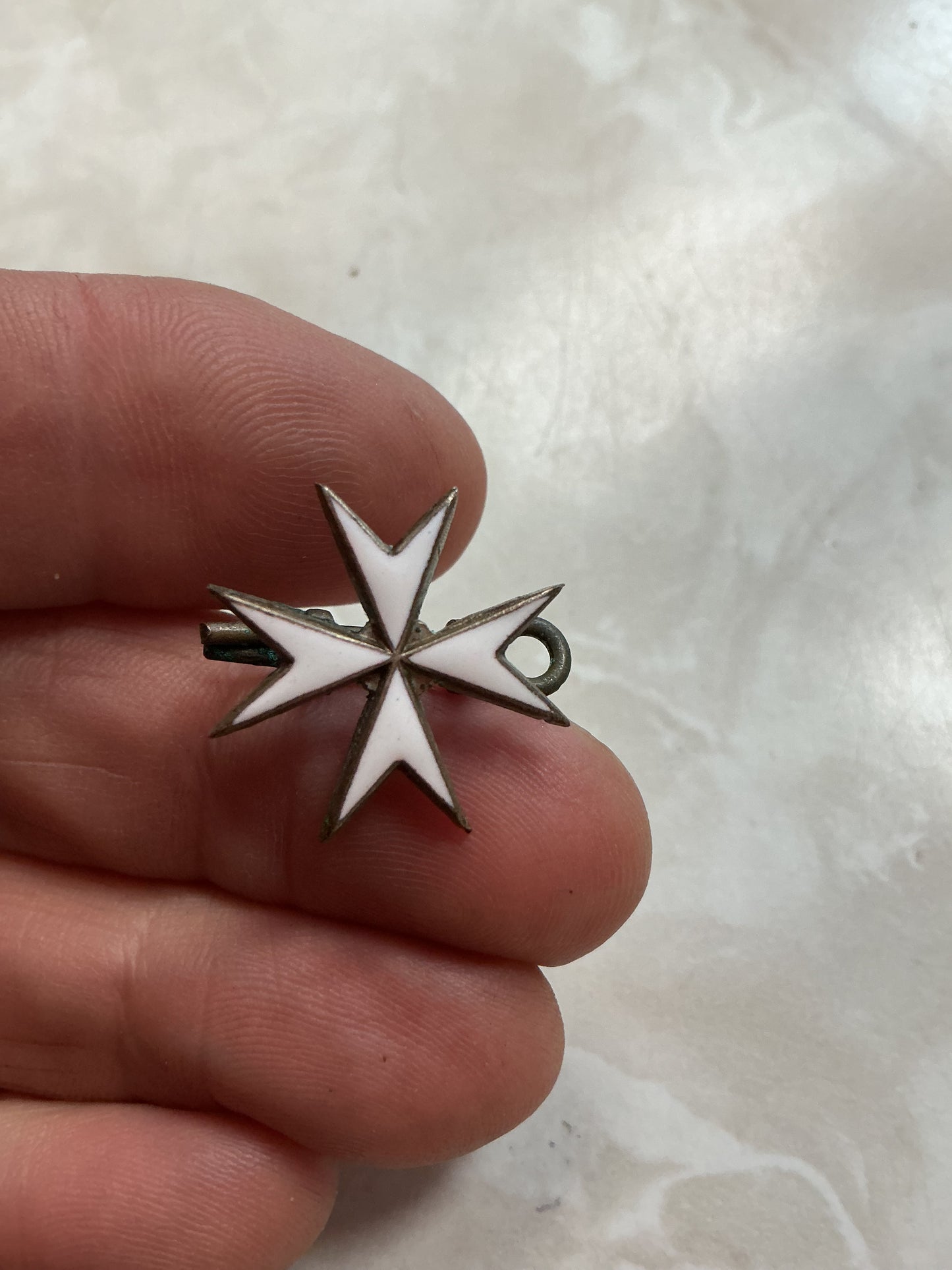 Early St. John ambulance collar badge