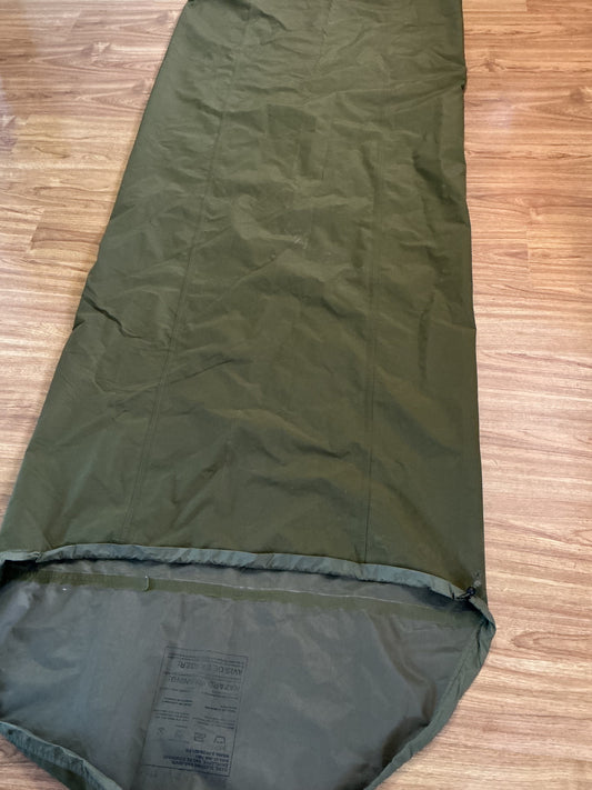Canadian Forces Waterproof Gore tex   sleeping bag cover