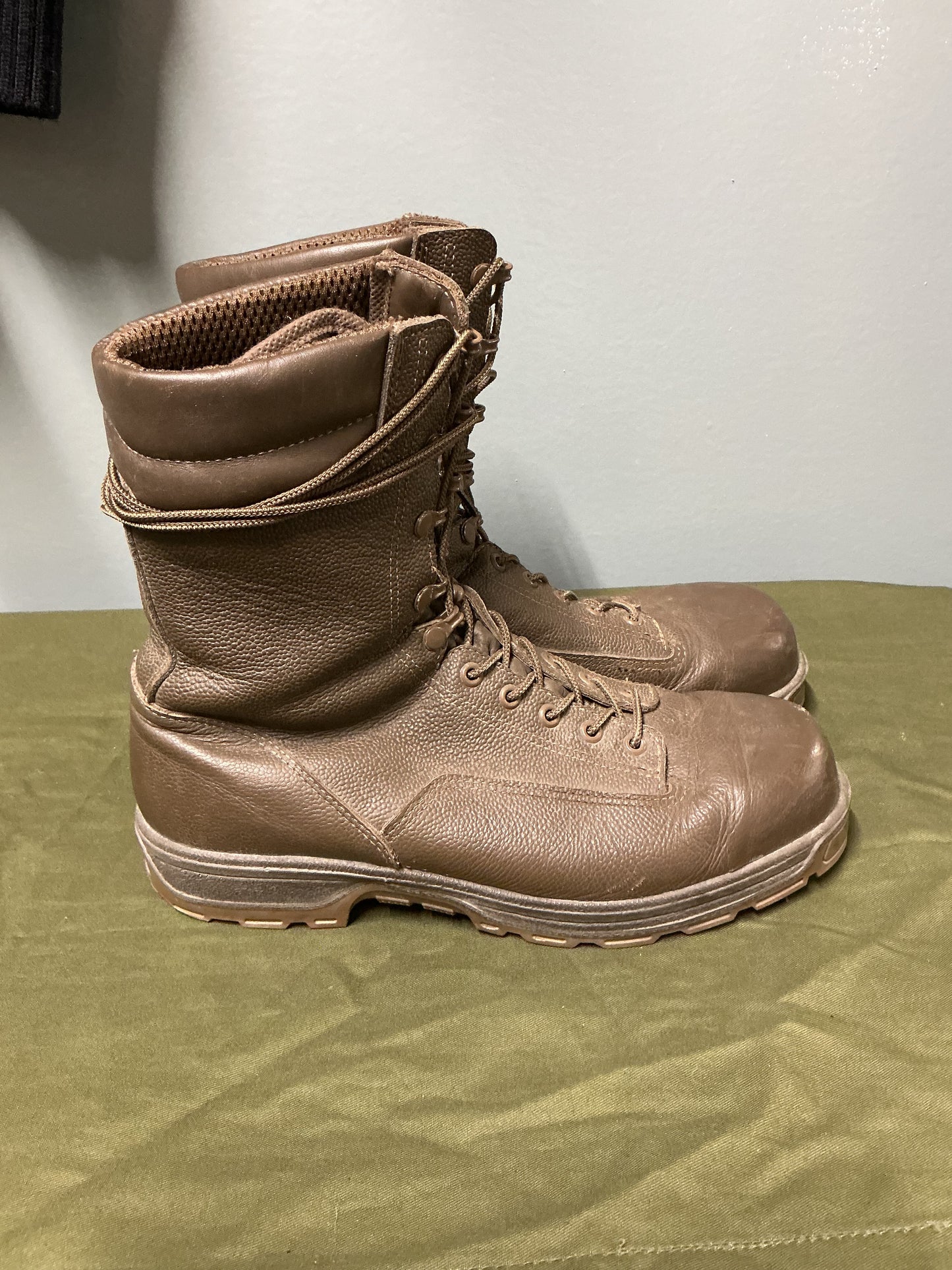 Military Royer Boots Size 10 1/2 or 275/108
