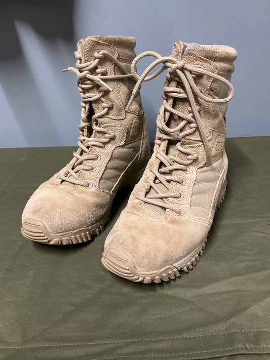 Lightweight coyote Brown Altama  Boots Size 8 U.S.
