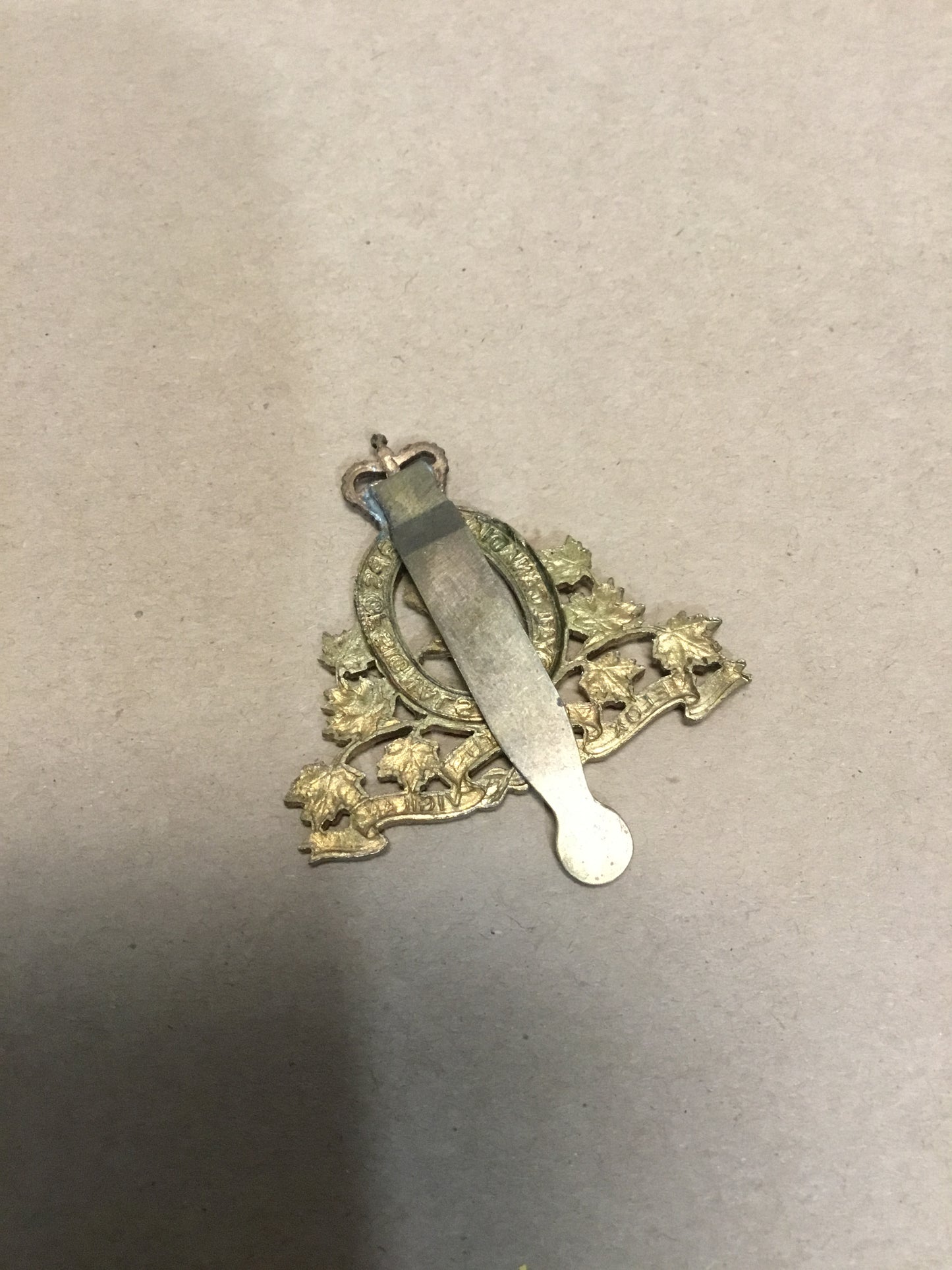 Post War Royal Canadian Corps of Signals  Hat Badge