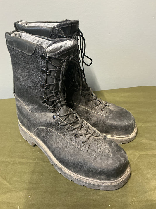 TERRA COLD WEATHER SAFETY BOOTS SIZE 13