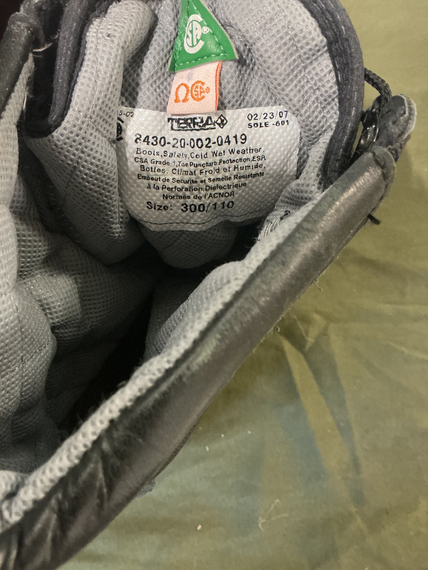 TERRA COLD WEATHER SAFETY BOOTS SIZE 13