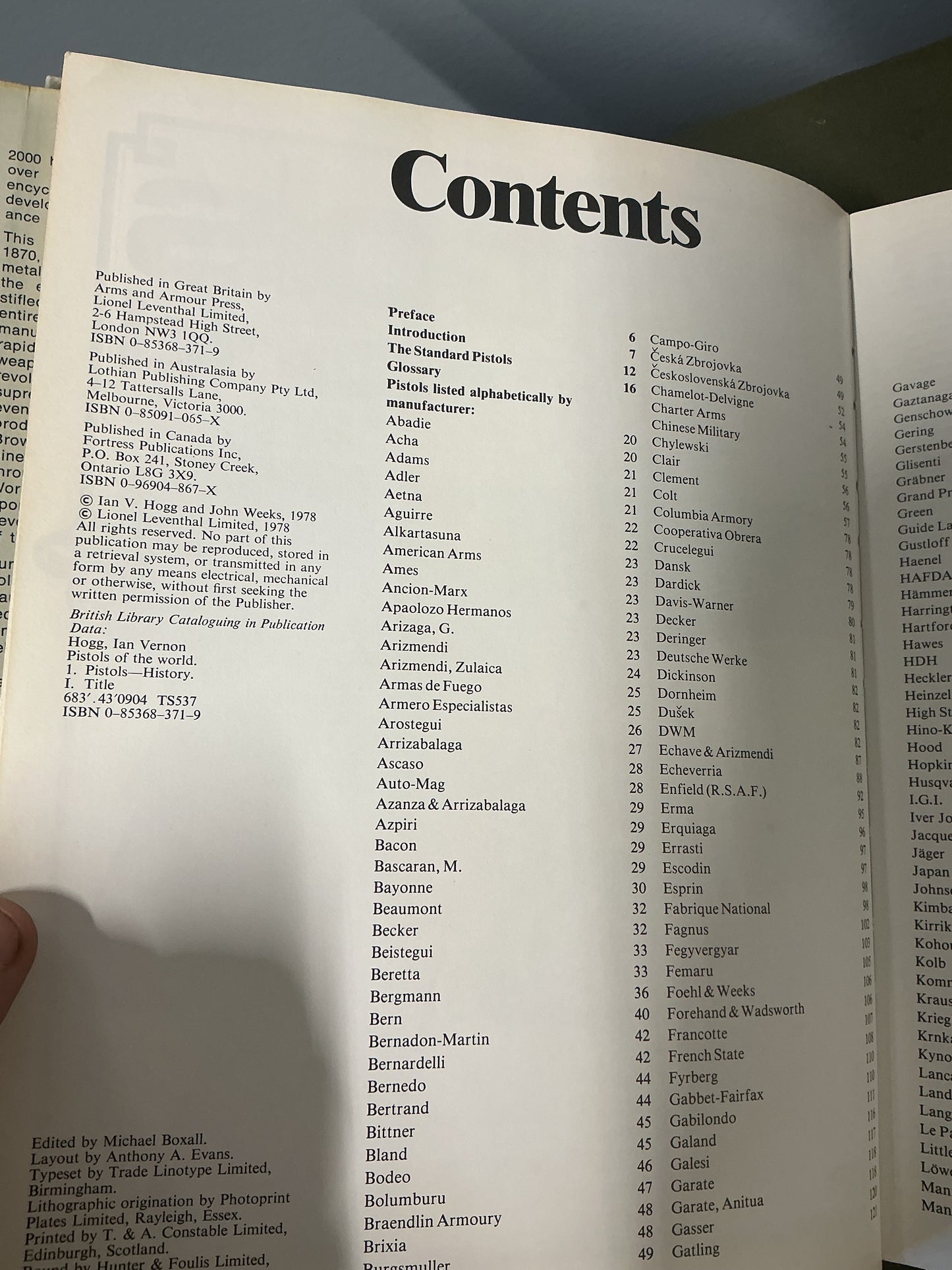 Pistols of the World - A Comprehensive Illustrated Encyclopedia of the World's Pistols and Revolvers from 1870 to the Present Day