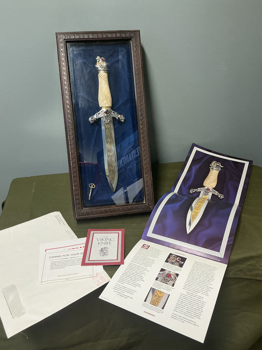 The Viking knife Franklin Mint 1988 With Display Case