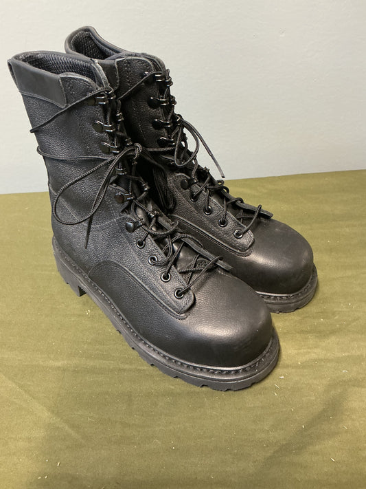 TEMPERED WEATHER TERRA SAFETY BOOTS SIZE 9 CSA