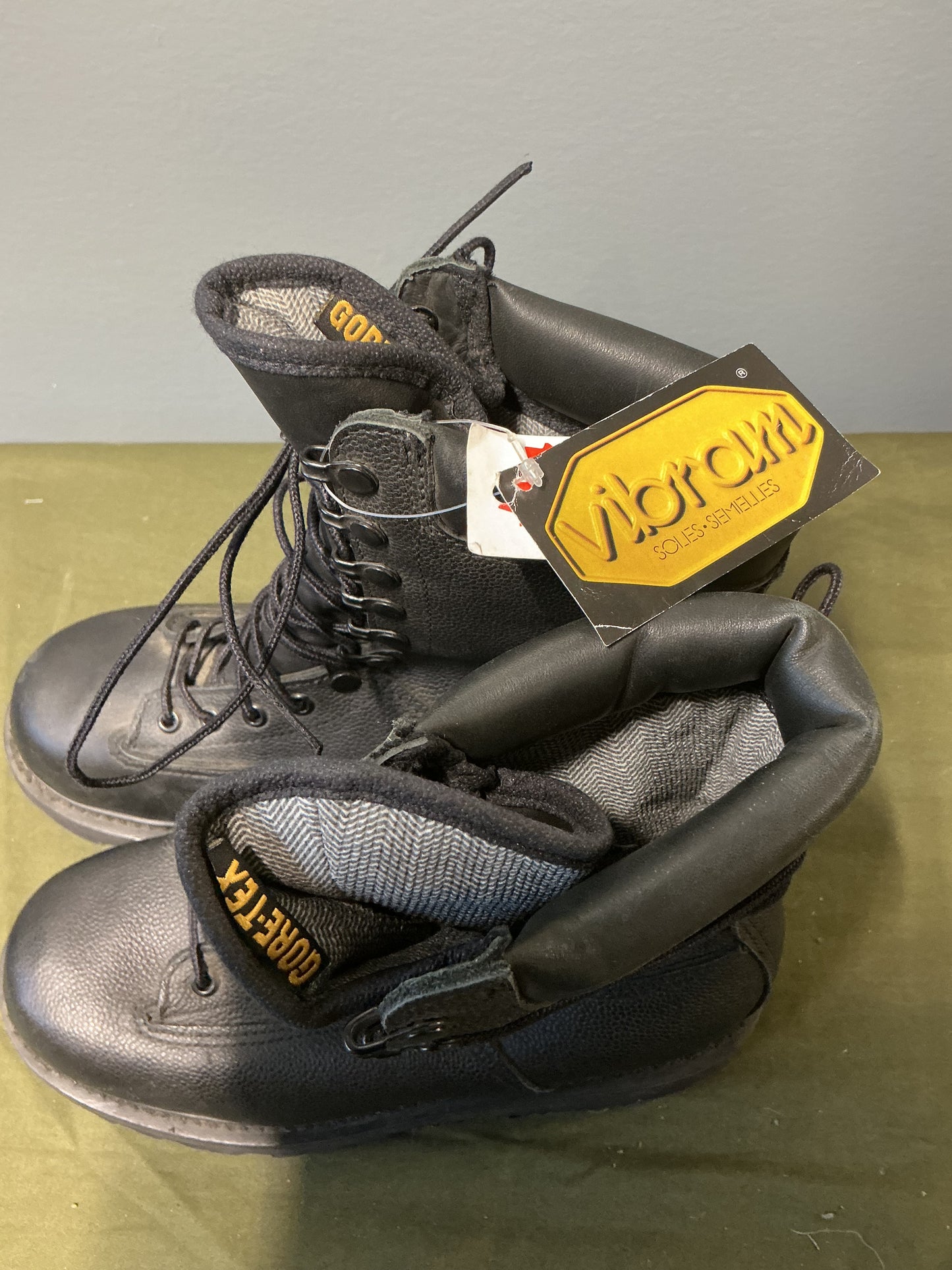 Wet Weather Gore-Tex Lined Combat Boot Size 7