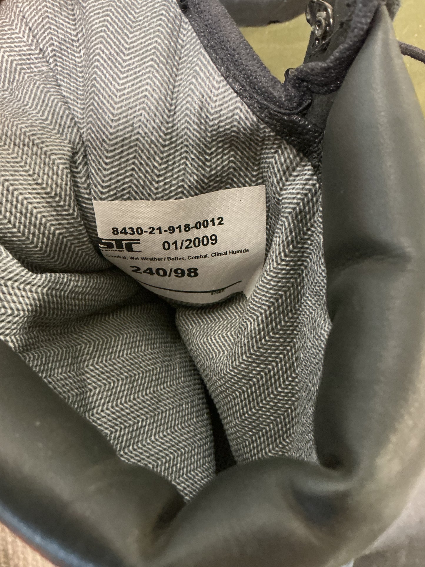 Wet Weather Gore-Tex Lined Combat Boot Size 7