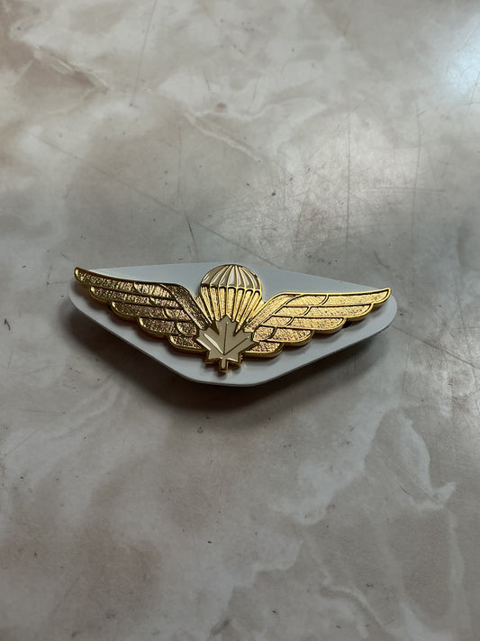 Canadian Basic Parachutist Wings , White Maple Leaf