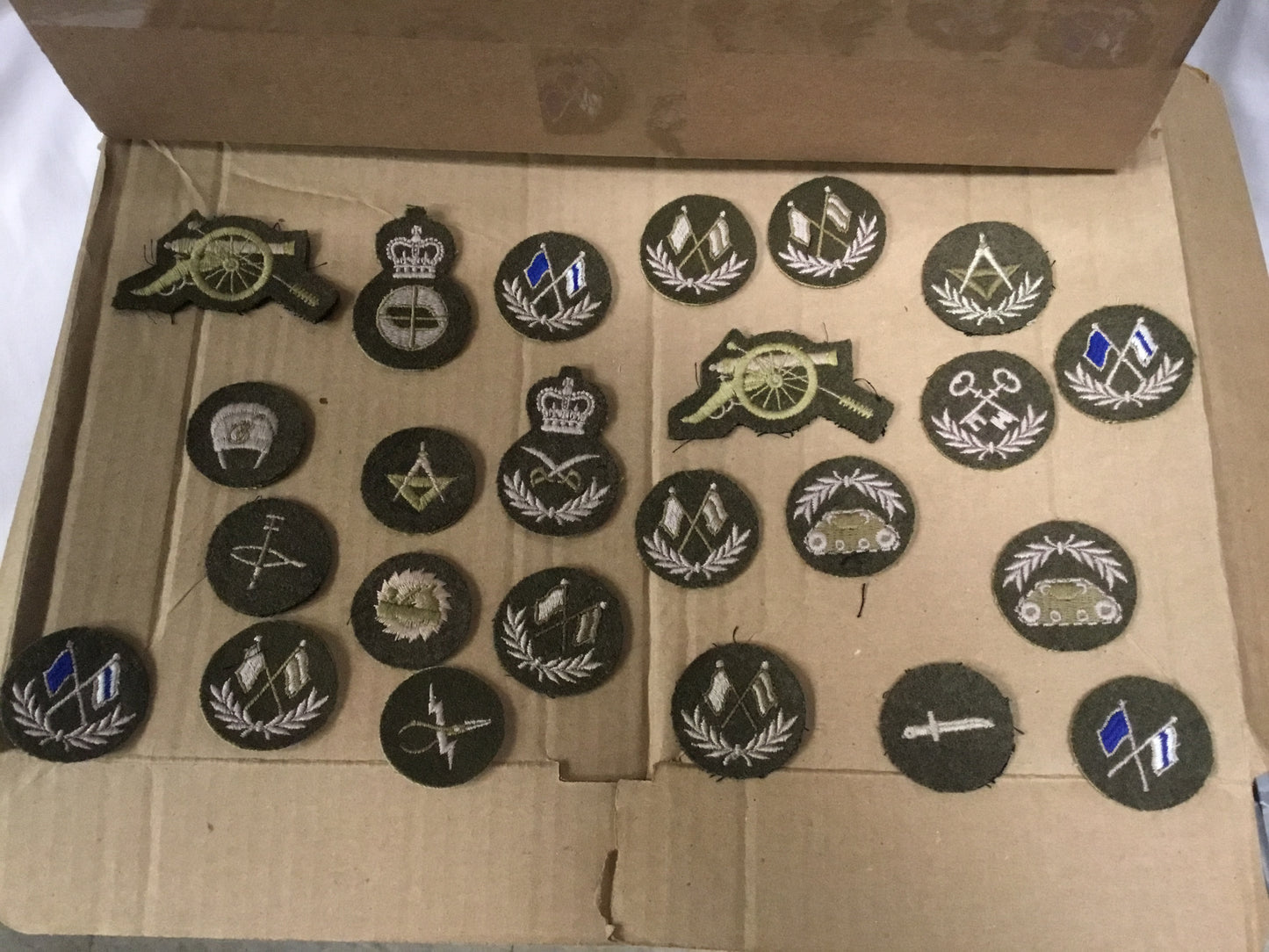 Lot of Early  Canadian Army sleeve Trade Badges