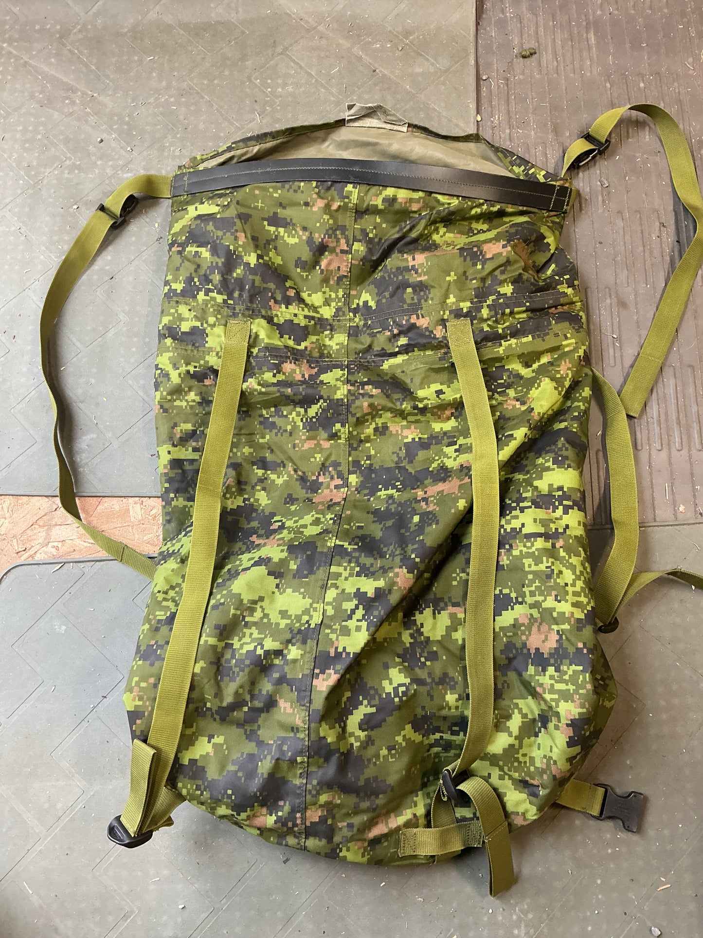 Canadian Forces Cadpat Pattern Compression Sack