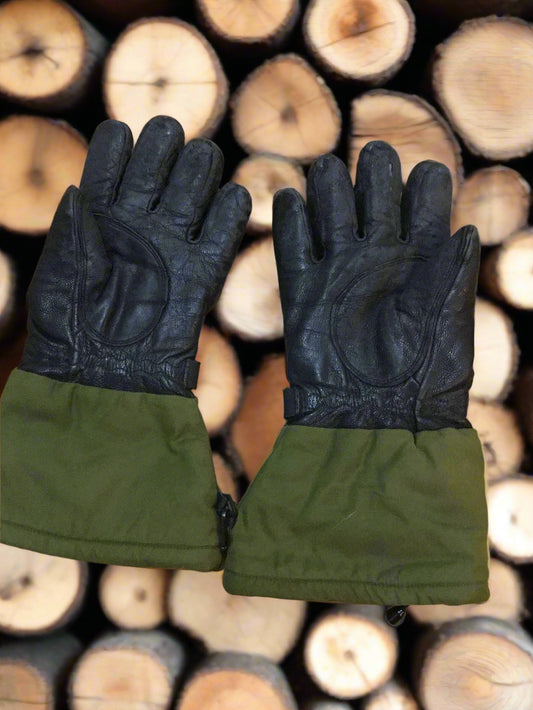 Canadian Forces Wet Weather Gore- Tex Lined Gloves MEDIUM