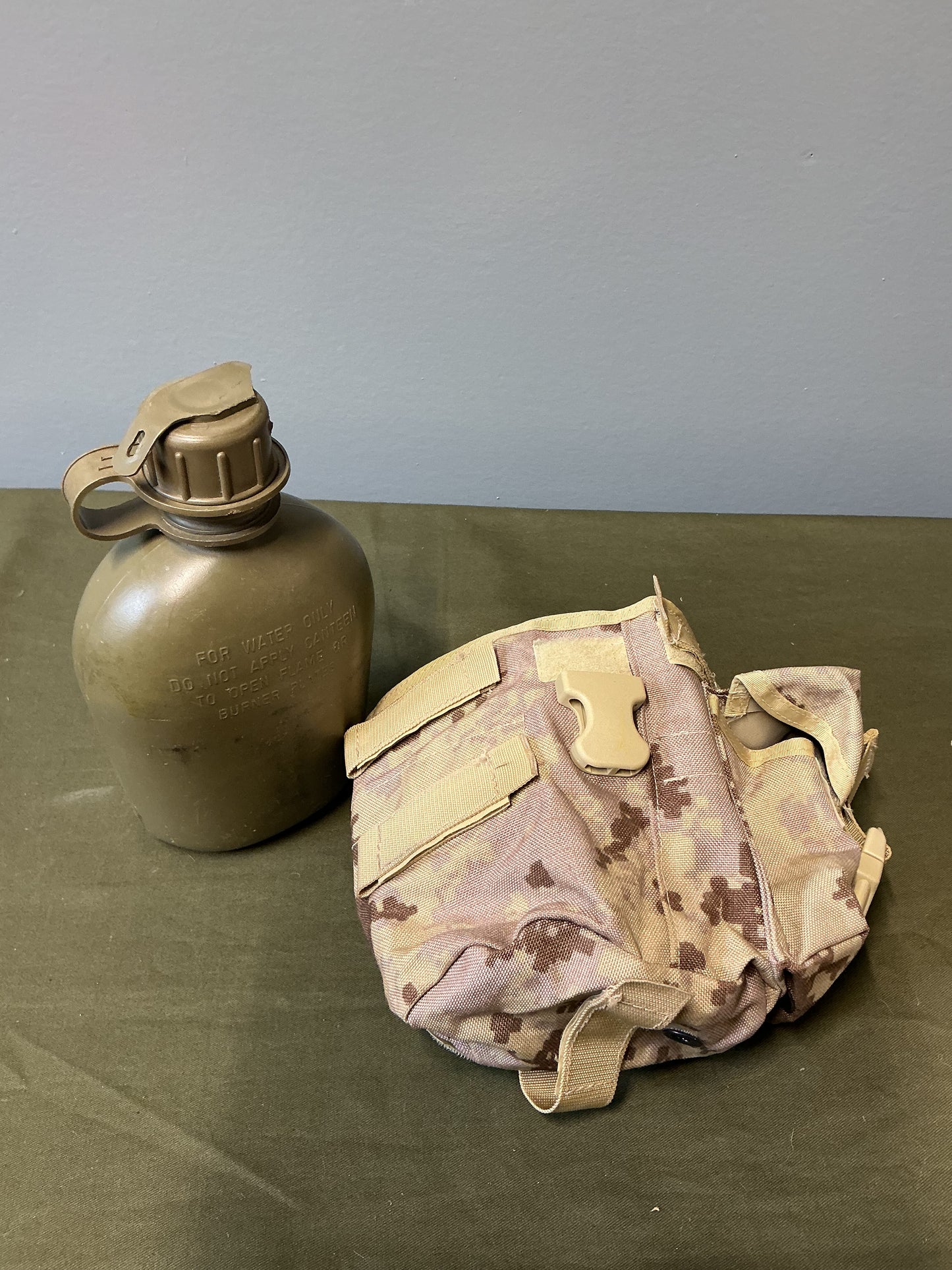 Canadian Forces Arid CADPAT Canteen Cover and Canteen