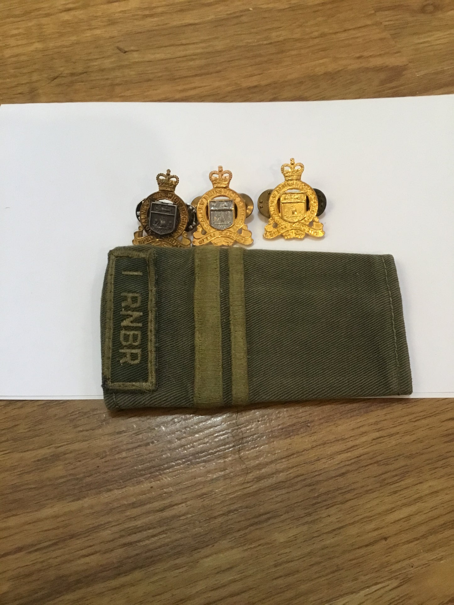 Royal New Regiment Lot , Collars , epaulette , Title