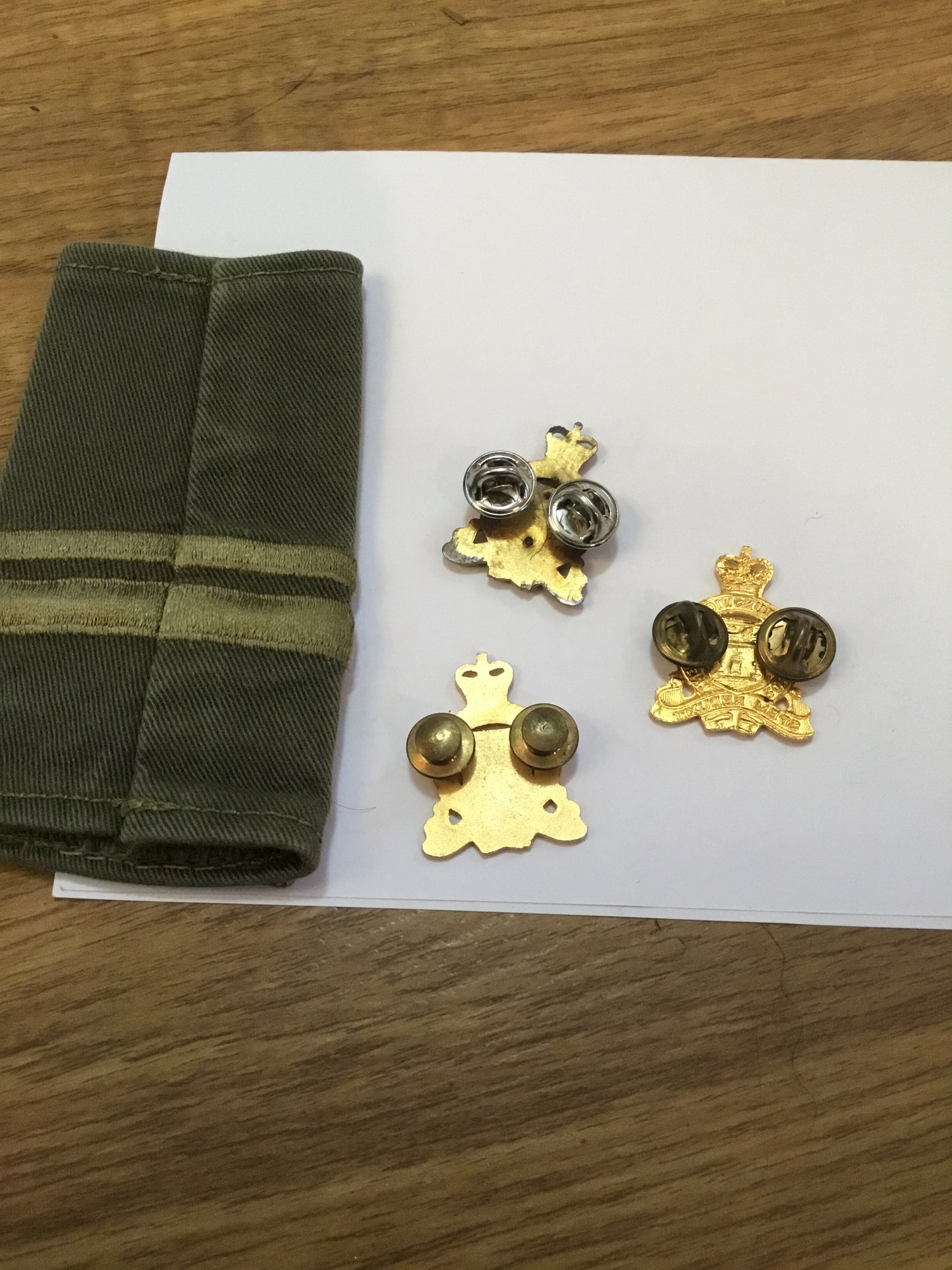 Royal New Regiment Lot , Collars , epaulette , Title