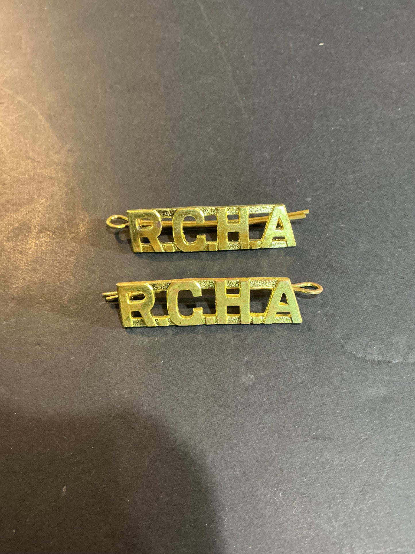 PAIR RCHA, ROYAL CANADIAN HORSE ARTILLERY SHOULDER TITLES