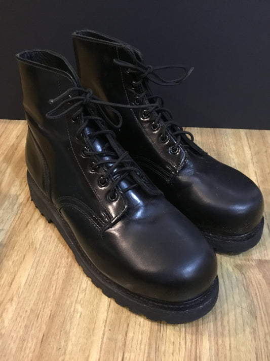 Canadian Military Ankle/ Dress Boots Steel Toe size 9.5 or 265/104