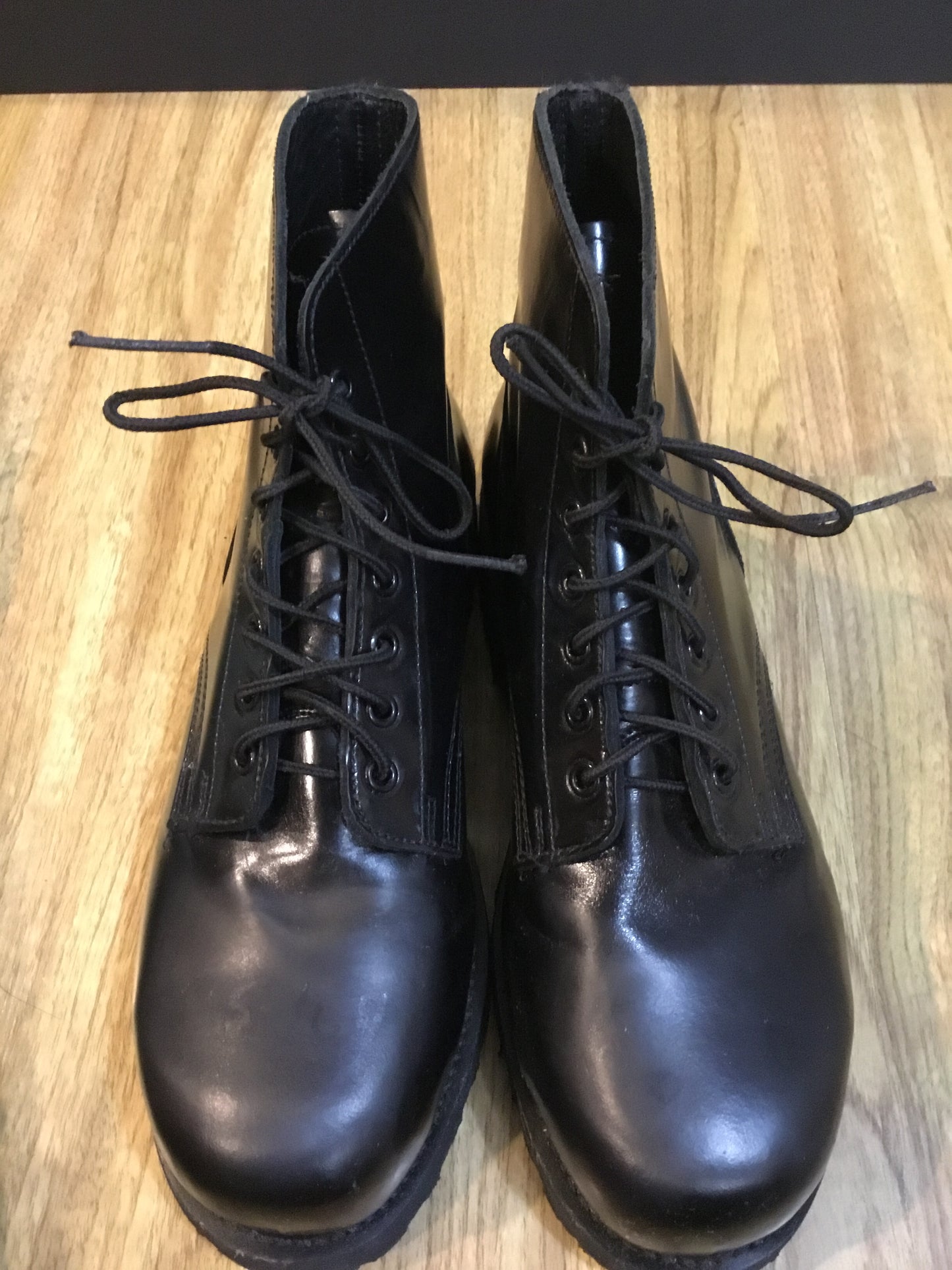 Canadian Military Ankle/ Dress Boots Steel Toe size 9.5 or 265/104