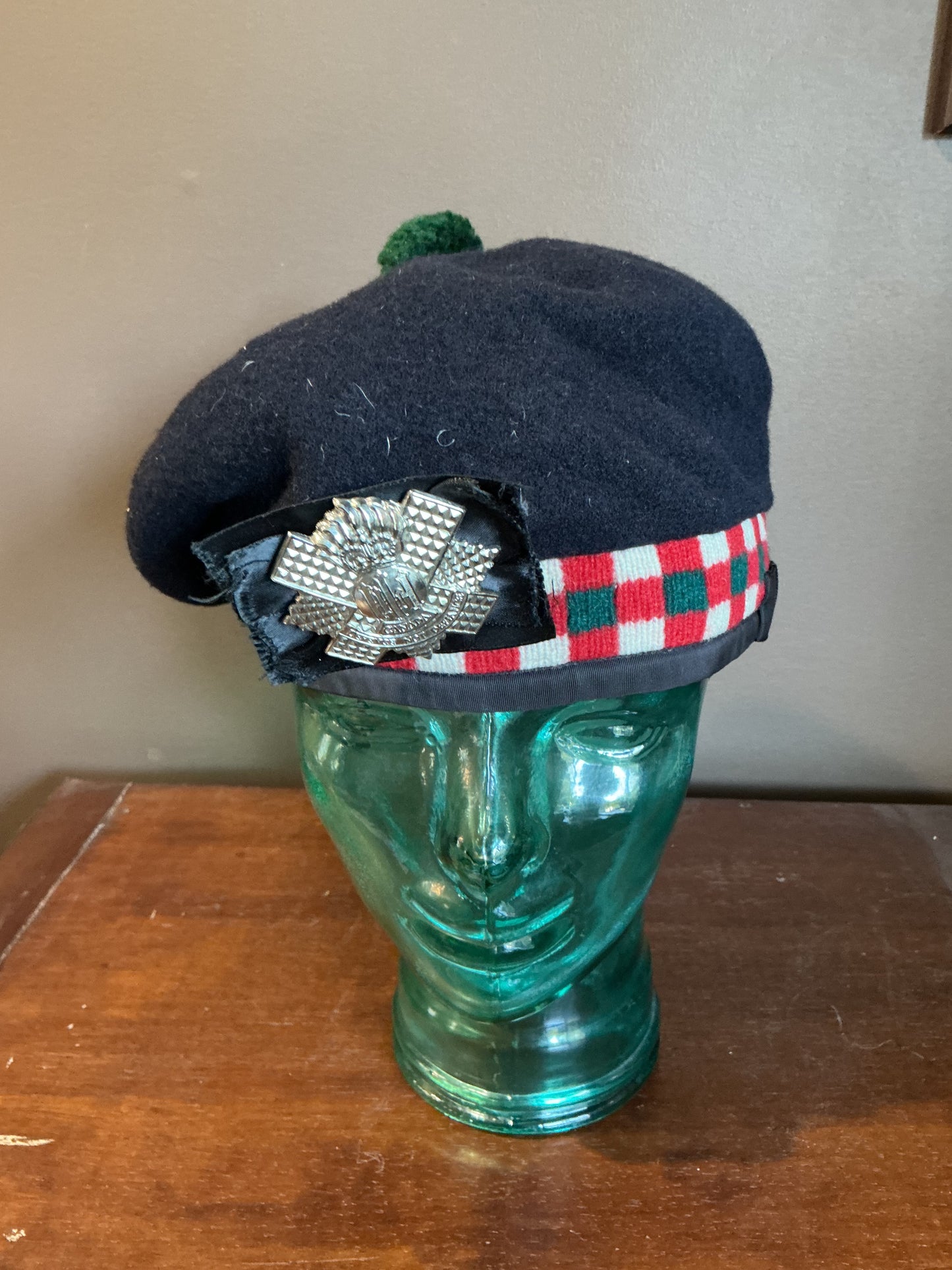 Post WW2 Scottish Balmoral Bonnet with Royal Highland Fusiliers badge