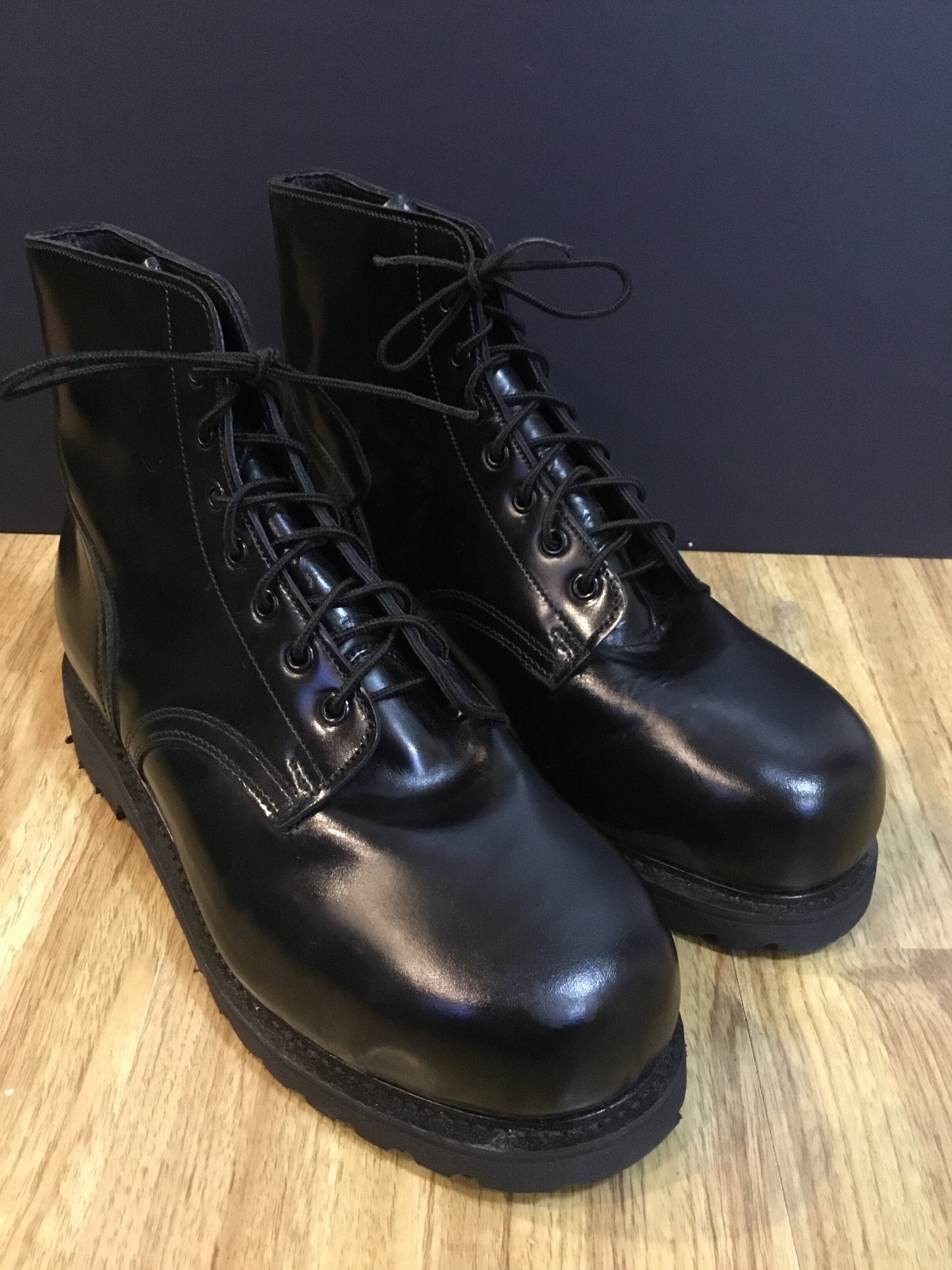Canadian Military Ankle/ Dress Boots Steel Toe size 11 or 280/114,