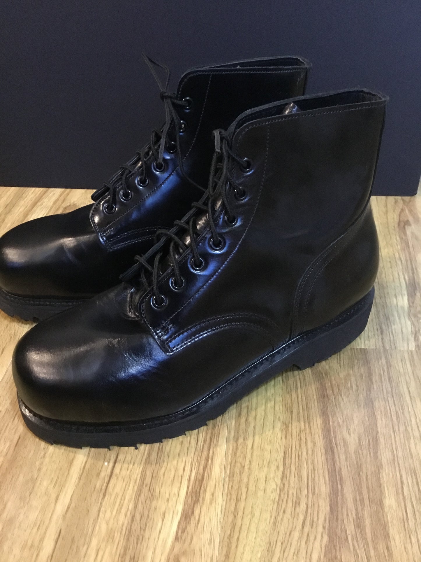 Canadian Military Ankle/ Dress Boots Steel Toe size 11 or 280/114,