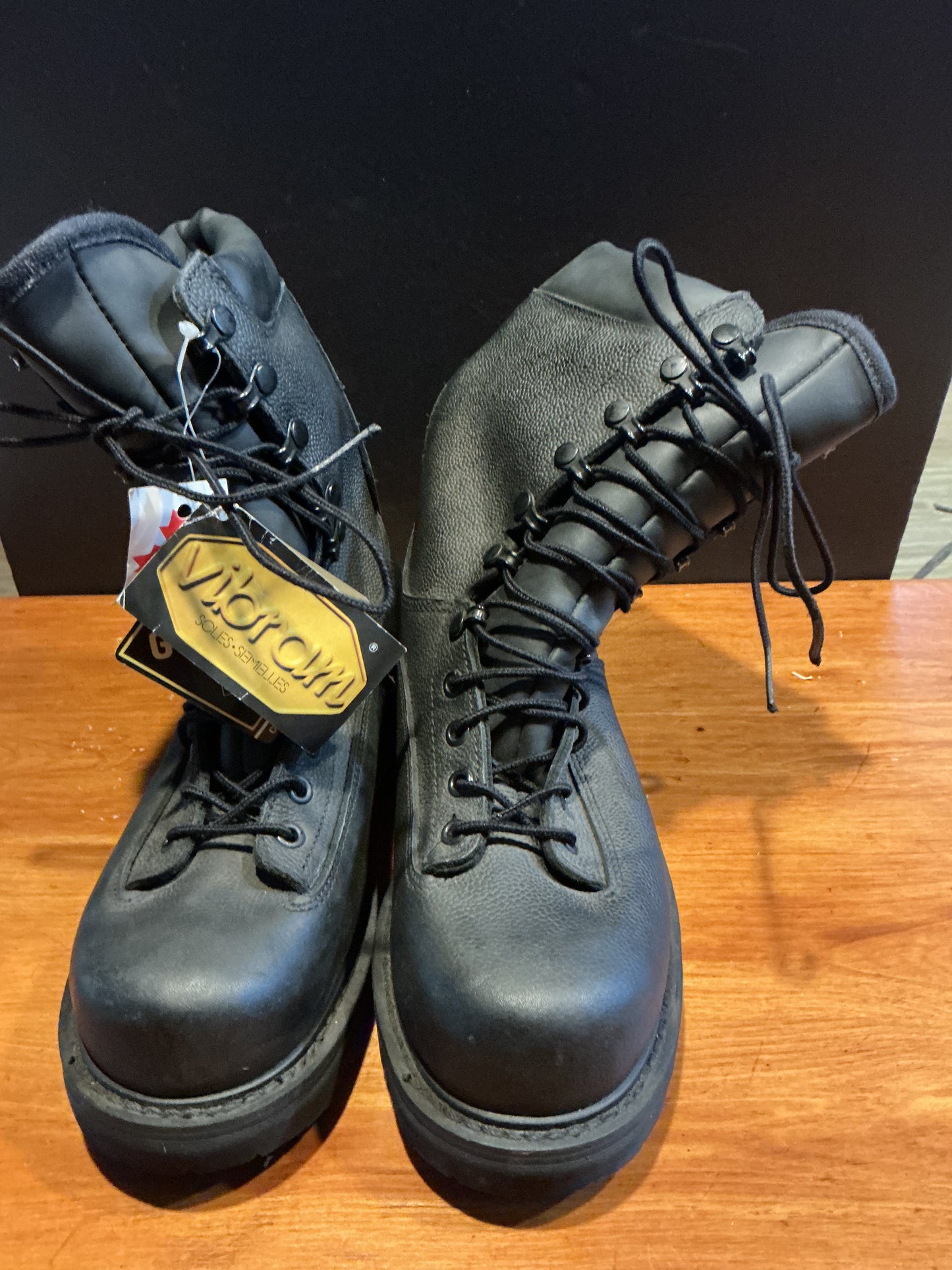 New STC WET WEATHER COMBAT BOOTS SIZE 7.5 Narrow