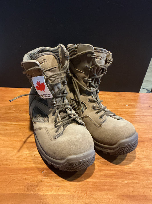 Terra Canadian Combat and Land Operation Boots Size 8