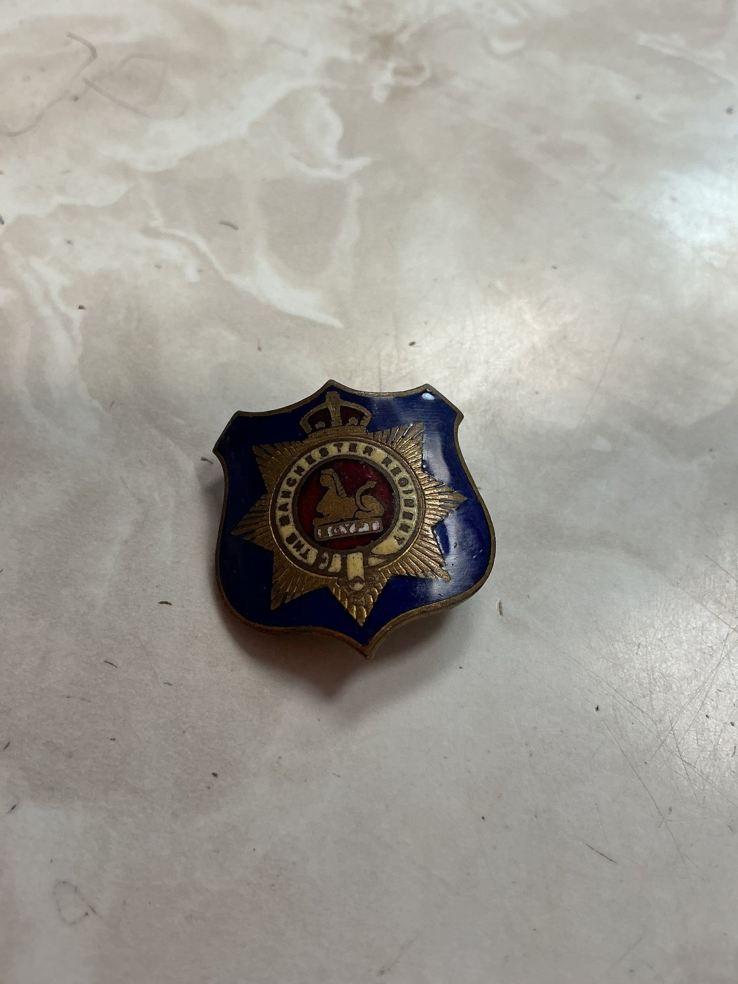EARLY WARTIME, MANCHESTER REGIMENT, SWEETHEART PIN