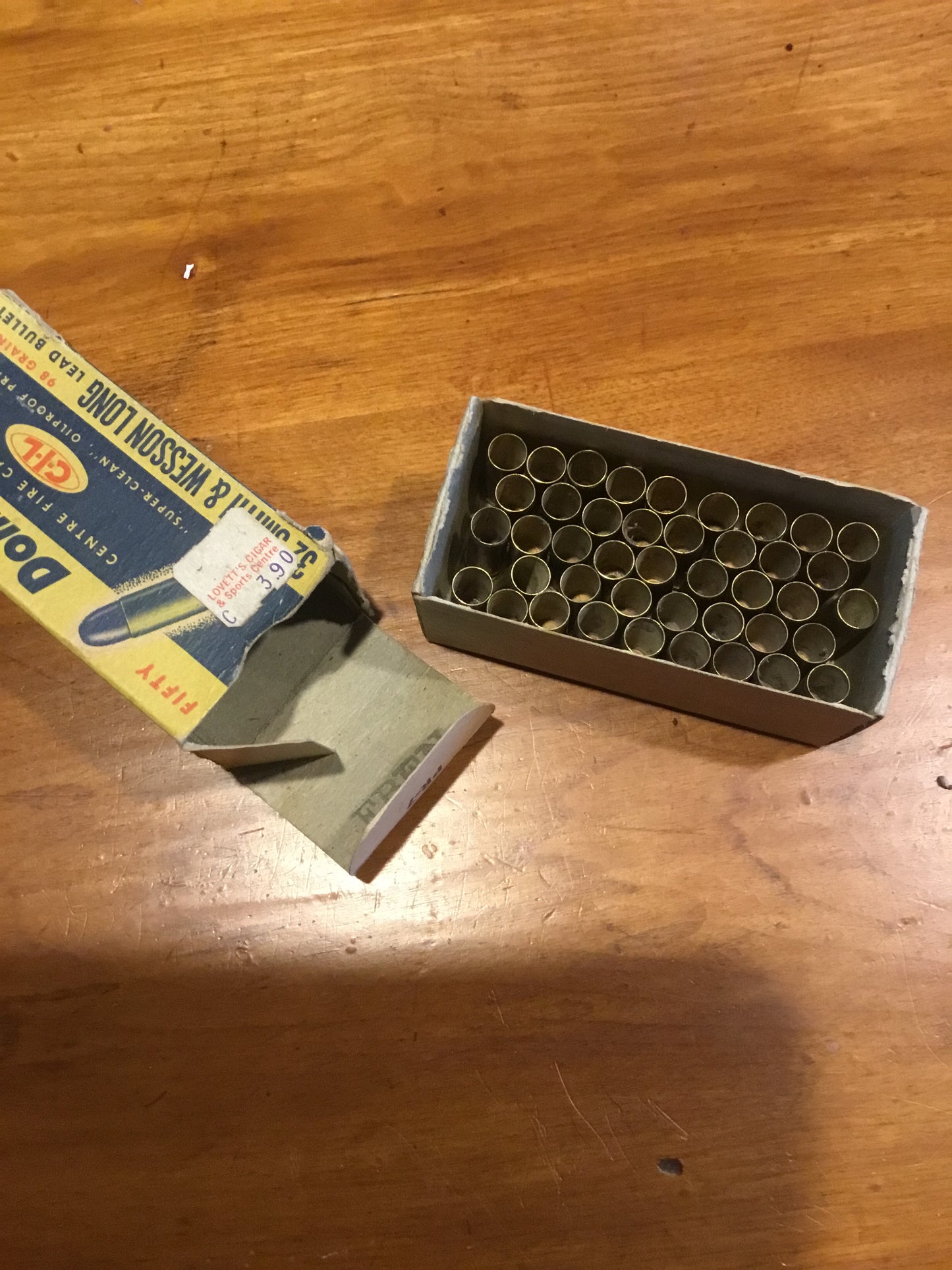 Vintage Dominion 32 Cal. Shell  Box with empty cartridges