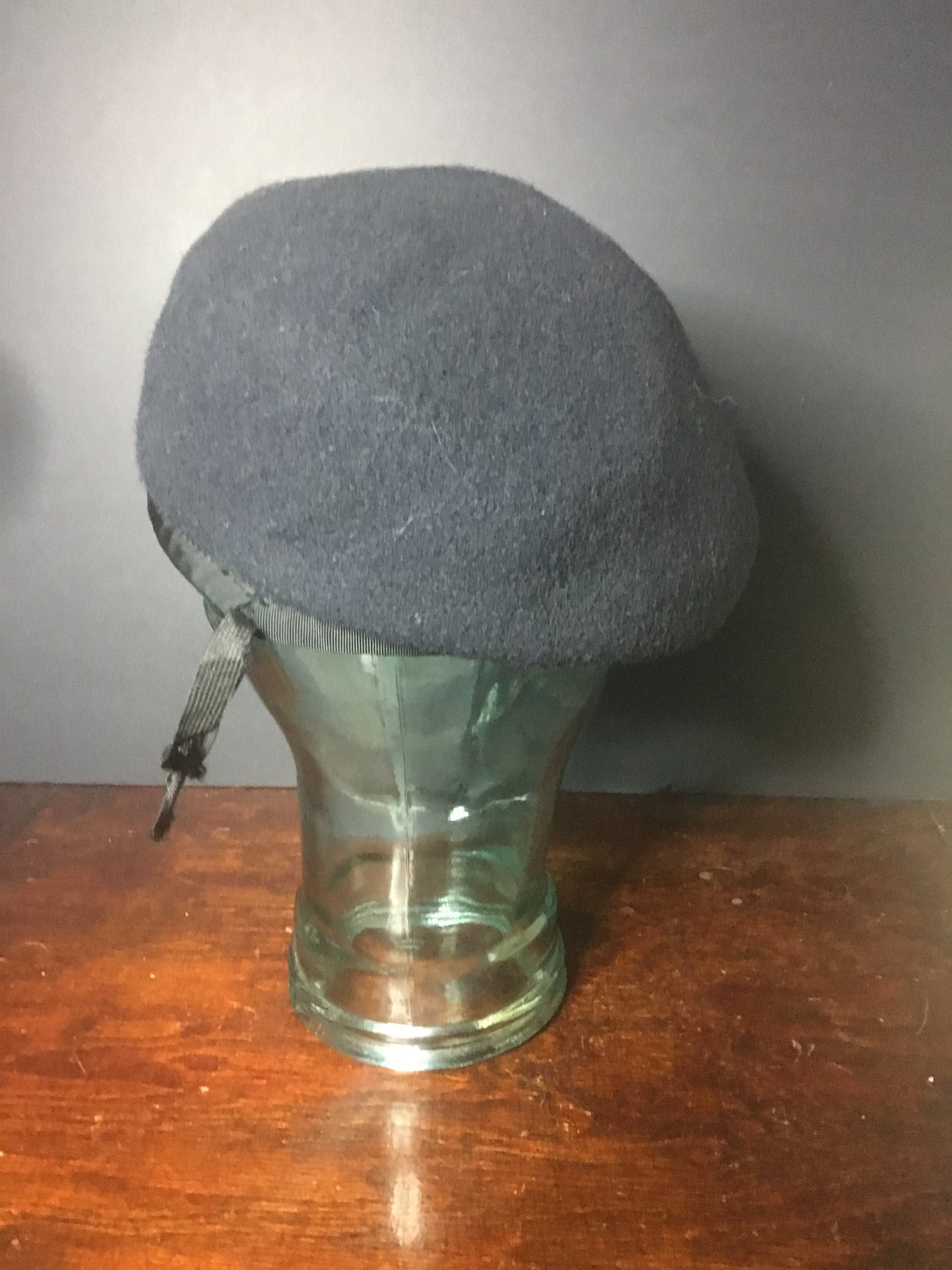 Canadian Navy Black Beret Size 7 5/8 100% wool .adjustable in the back