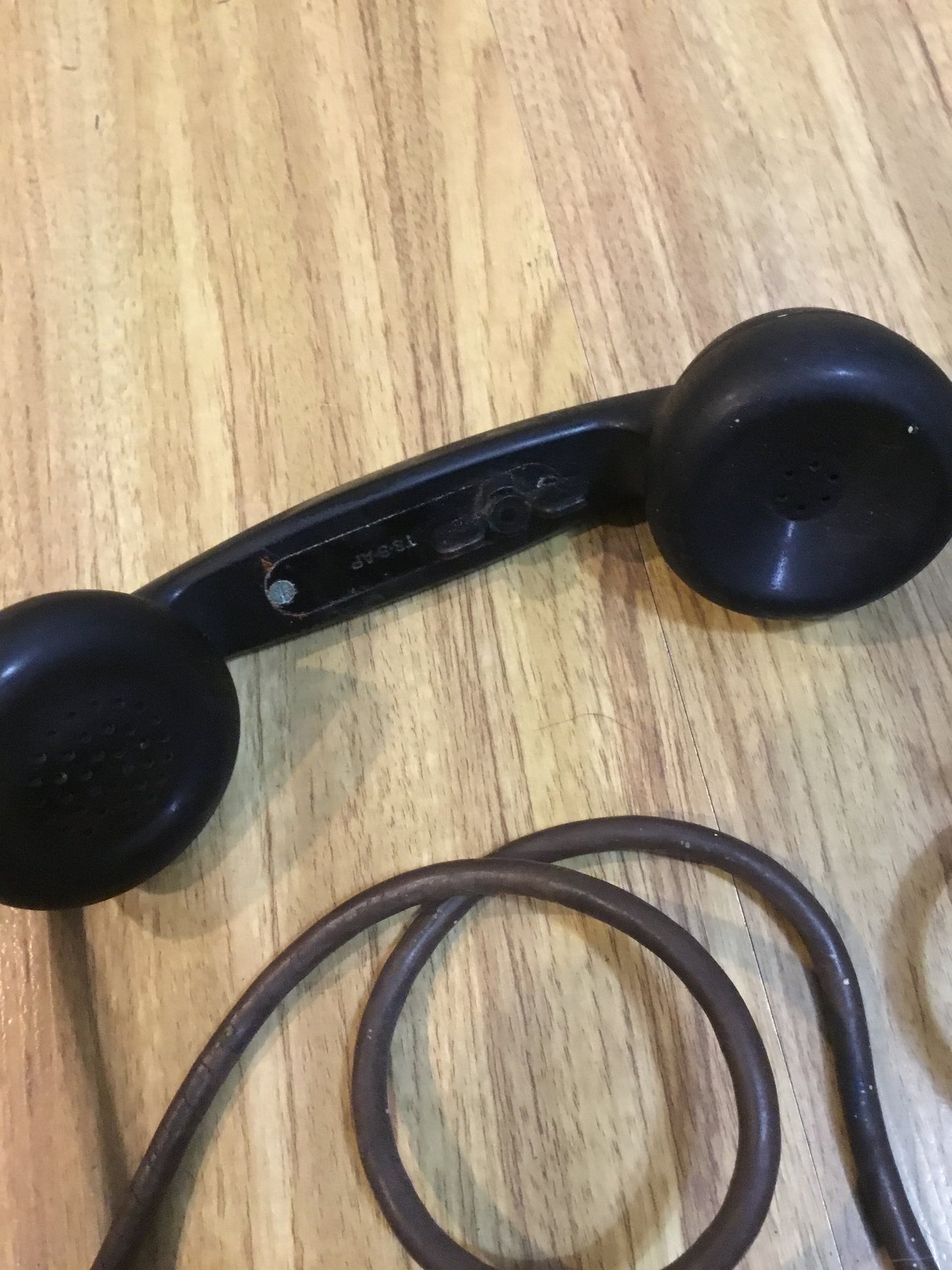 POST-WWII U.S MILITARY EE-8-A FIELD TELEPHONE