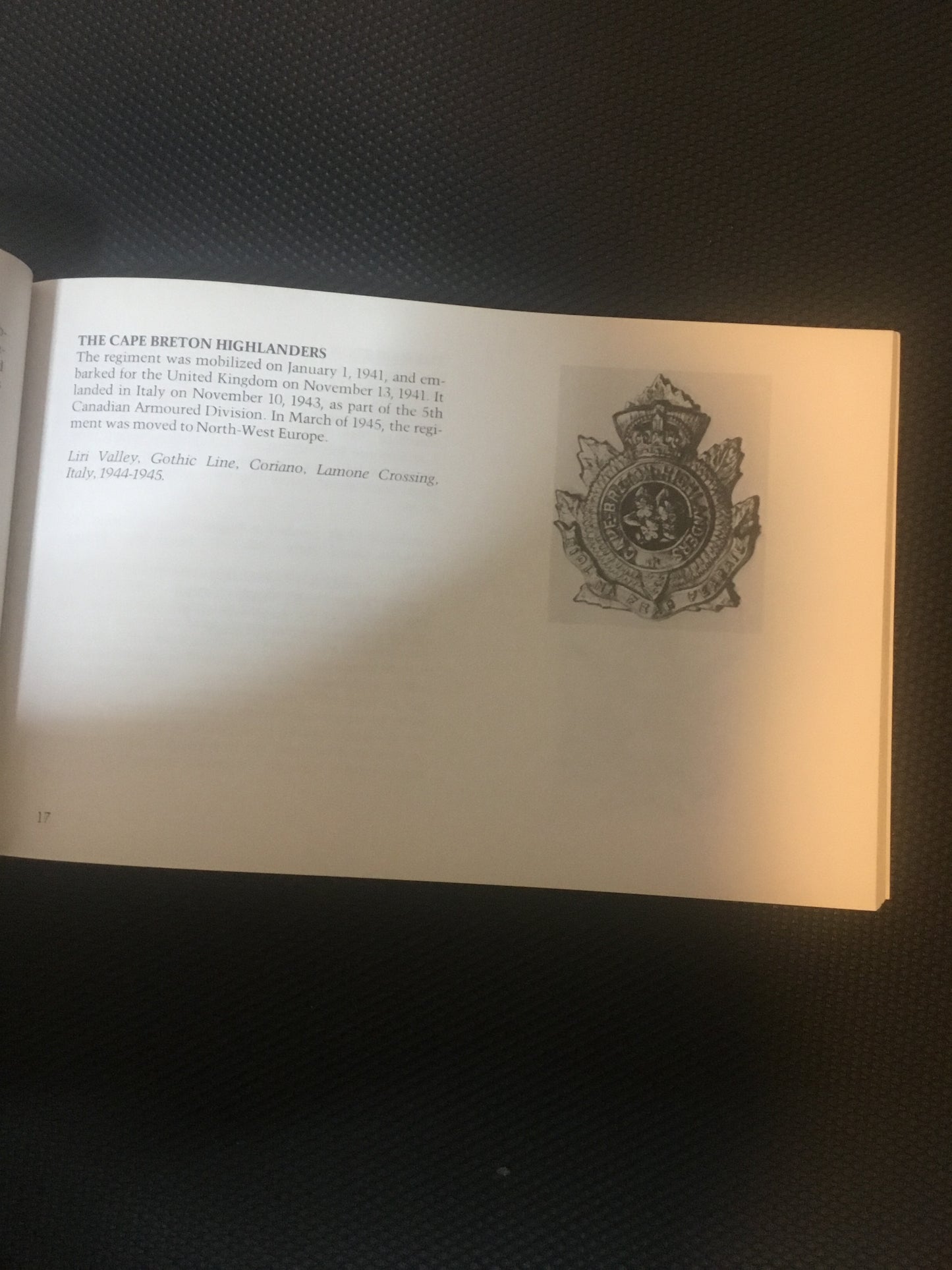 Canada’s Army In World War Ii: Badges And Histories Of The Corps And Regiments By E.r. Tripp