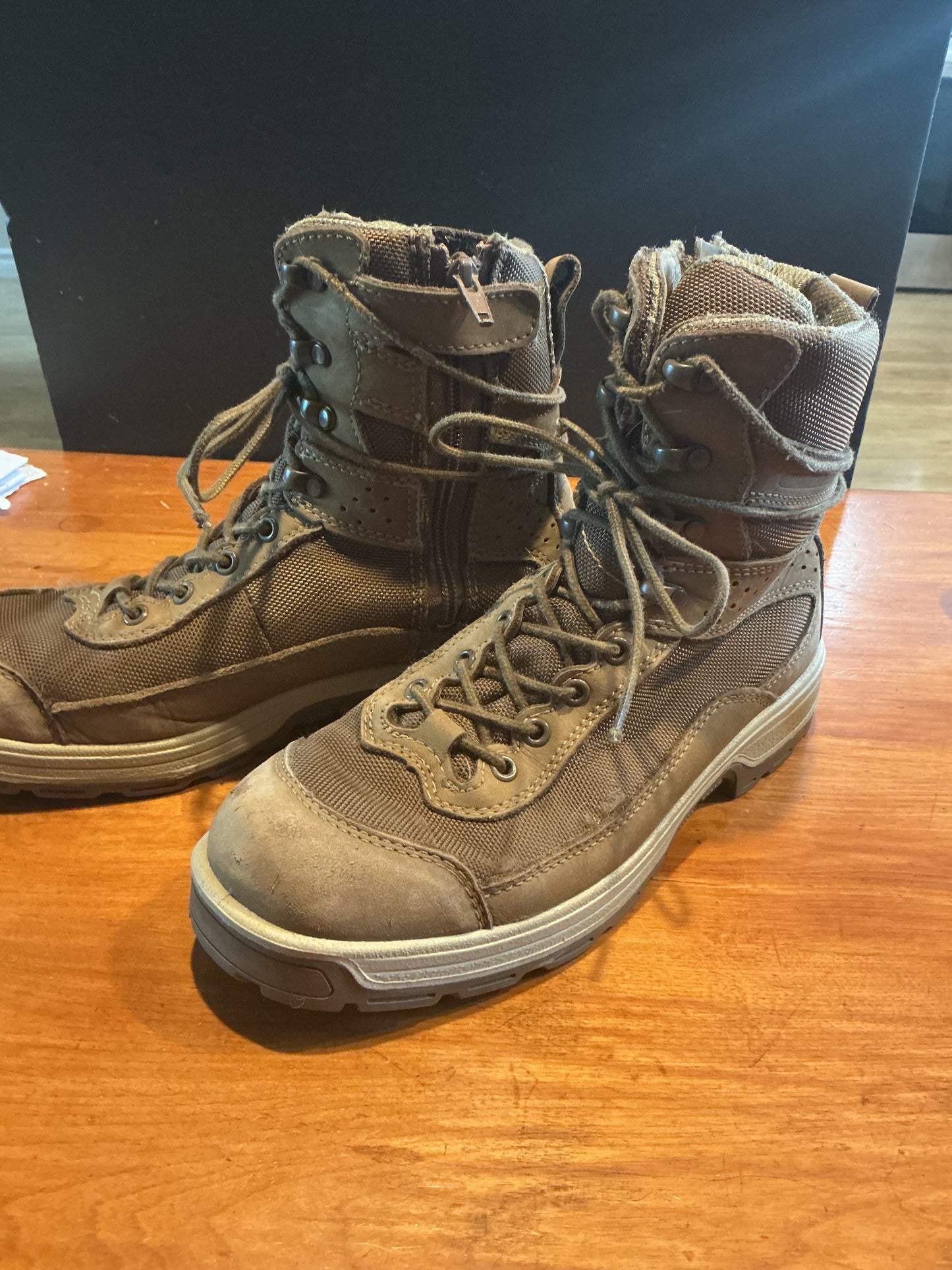 Vintage Canadian Military Royer Boots Size 8.5 Narrow