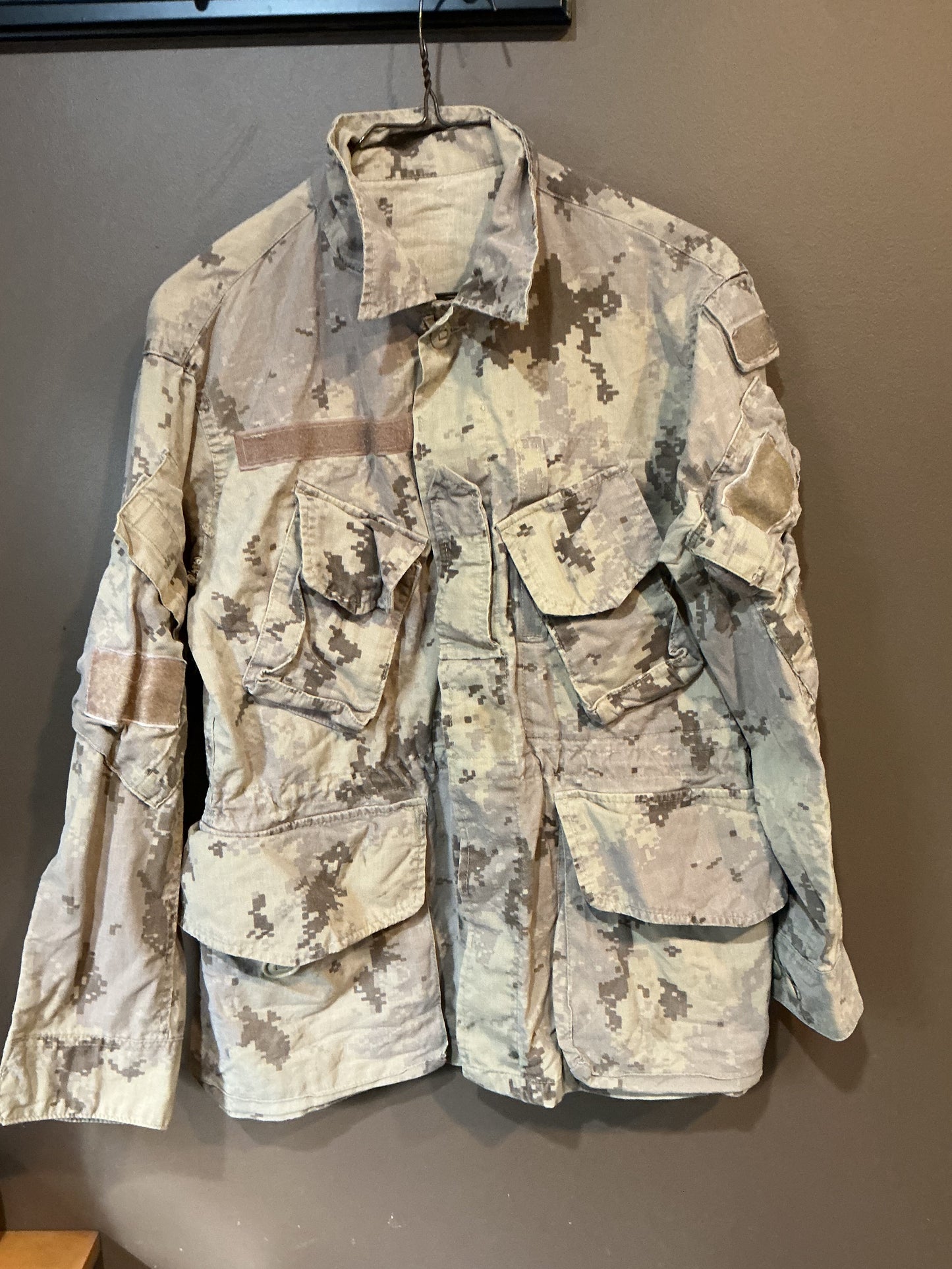 Canadian Forces Arid Cadpat Pattern Combat Shirt Small