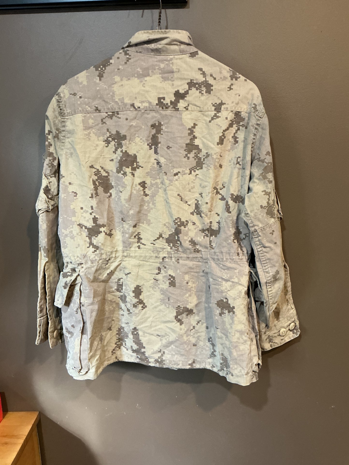 Canadian Forces Arid Cadpat Pattern Combat Shirt Small