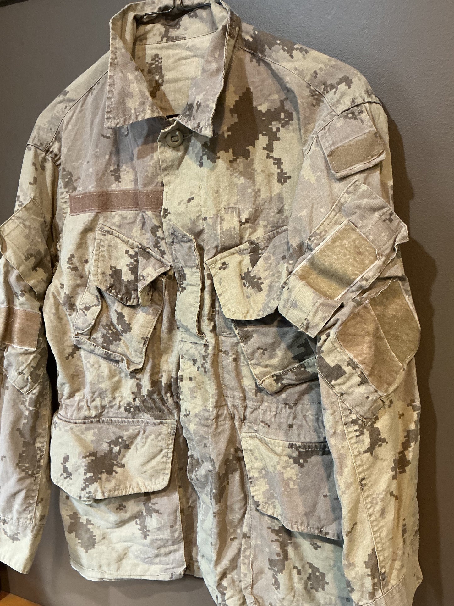Canadian Forces Arid Cadpat Pattern Combat Shirt Small