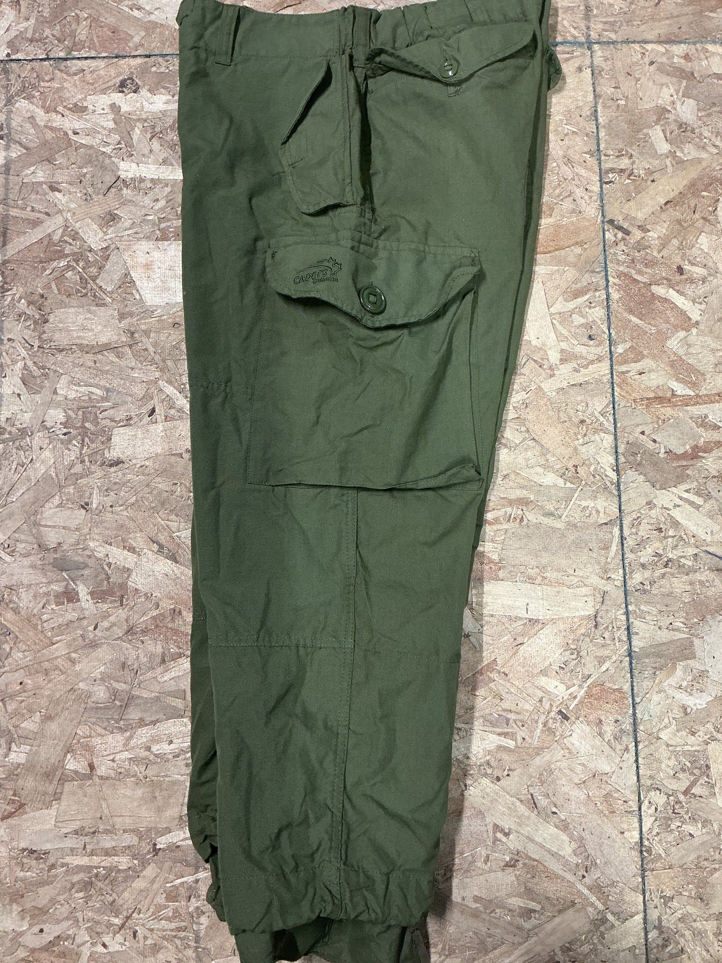 Vintage Canadian Military Combat Pants Waist 34 Short .