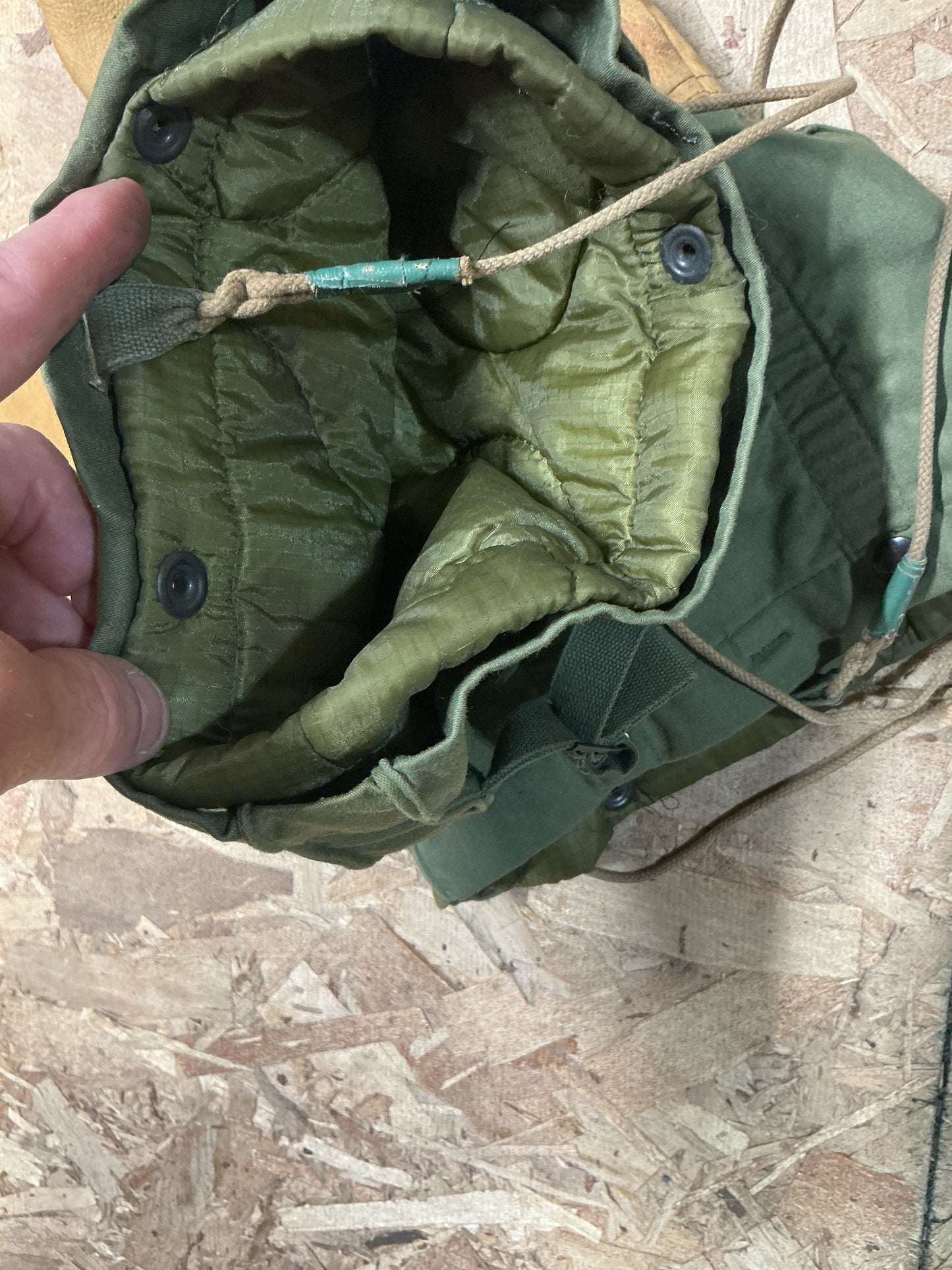 U.S. MILITARY ARCTIC MITTS  WITH REMOVABLE LINER LARGE