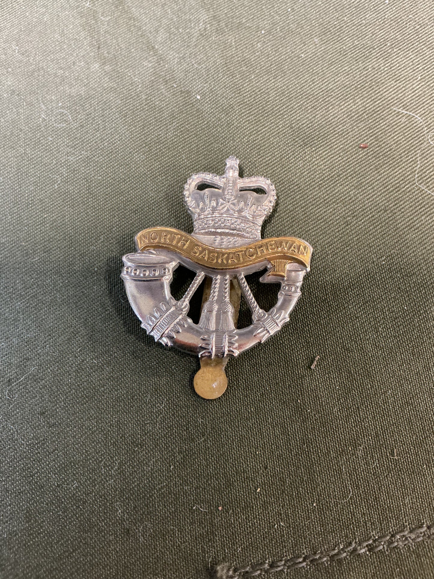 NORTH  SASKATCHEWAN REGIMENT CAP BADGE