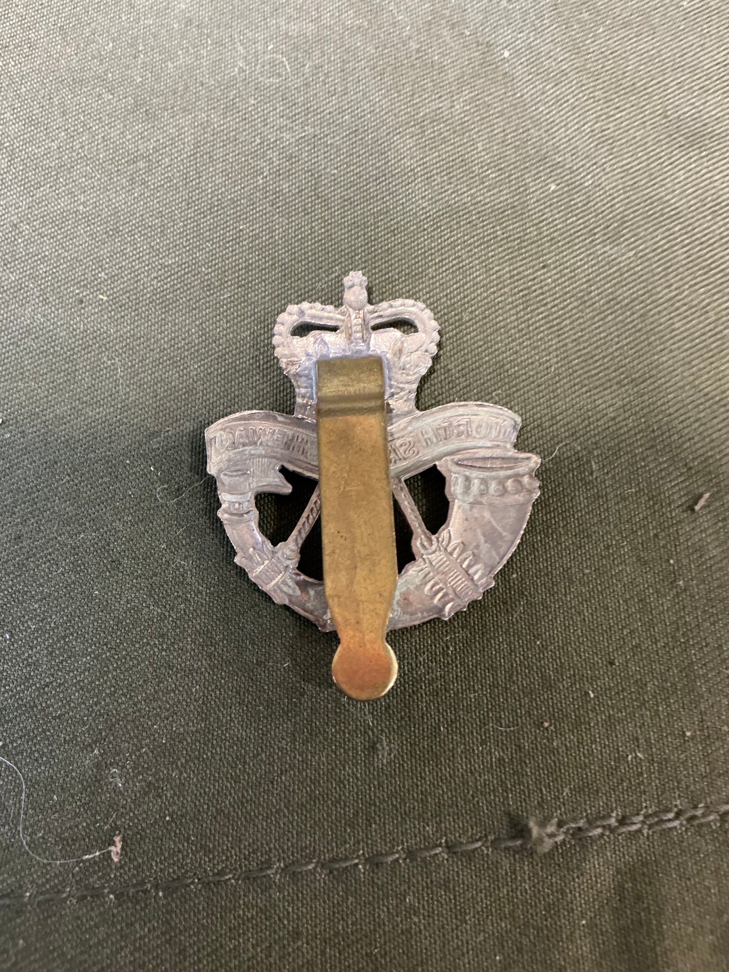 NORTH  SASKATCHEWAN REGIMENT CAP BADGE