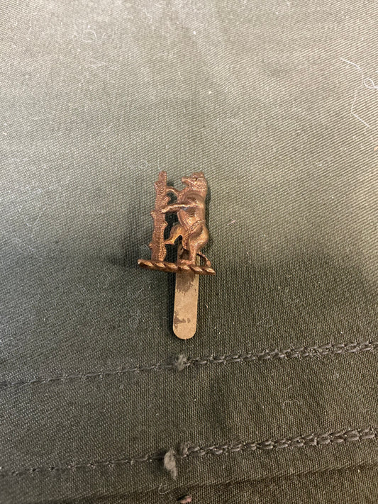 British Warwickshire Yeomanry Hat Badge with a slider fastening