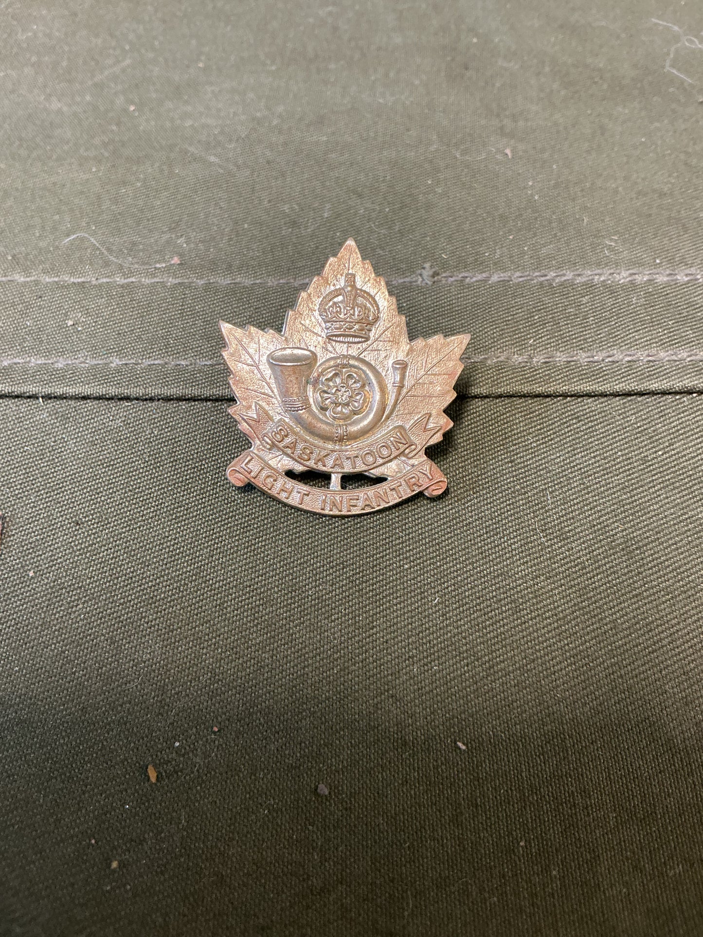 WW2 Canadian SLI Saskatoon light Infantry Hat Badge