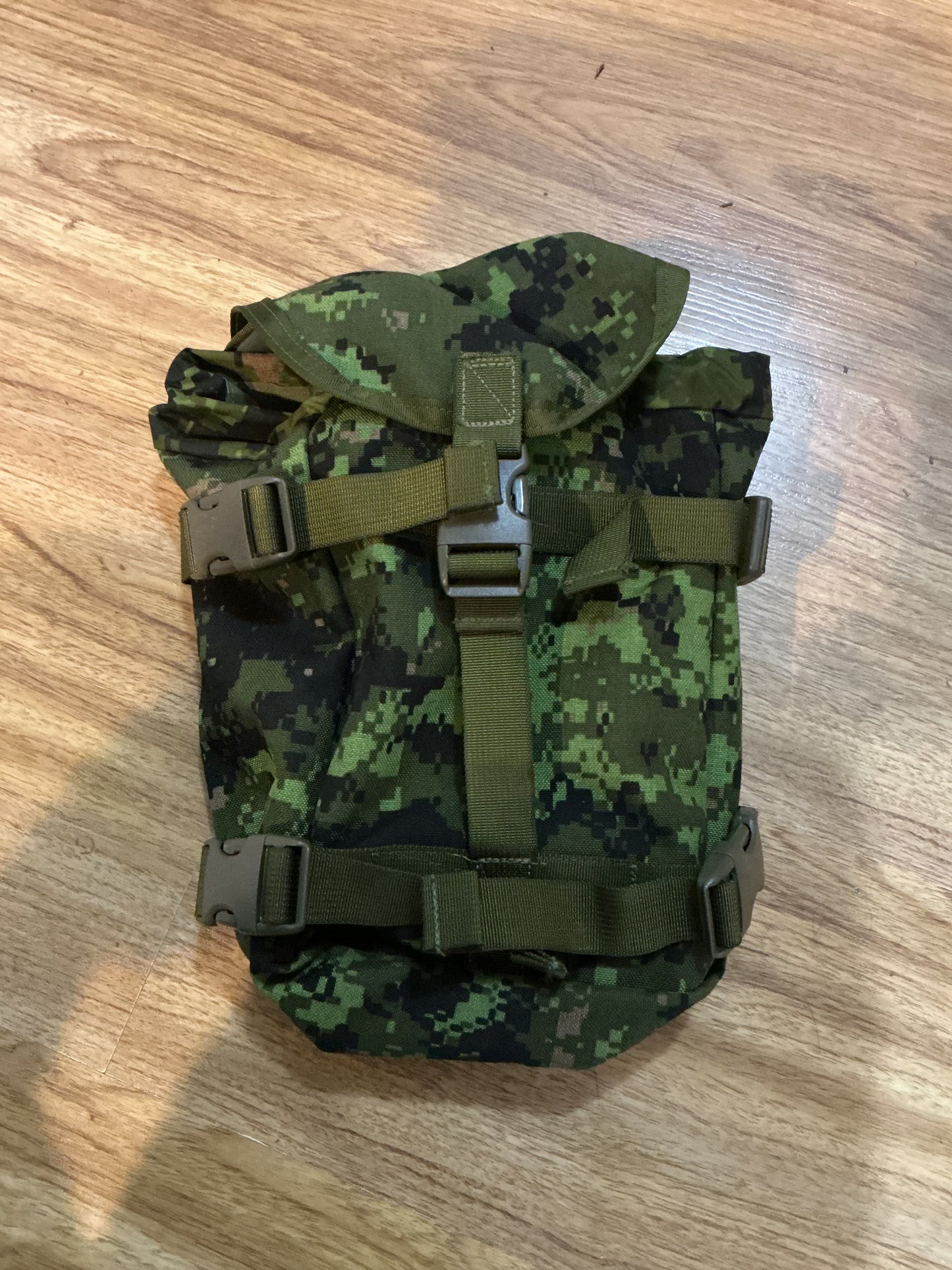 Canadian Forces Cadpat Pattern accessories Pouch , with Molle Straps