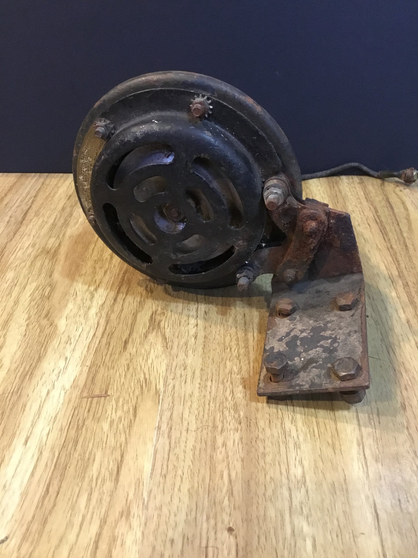 Electric Auto-Lite Military  Horn With mounting bracket.