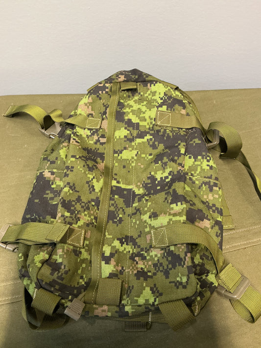 Canadian Forces Cadpat Pattern Fanny  Pouch , with Molle Straps