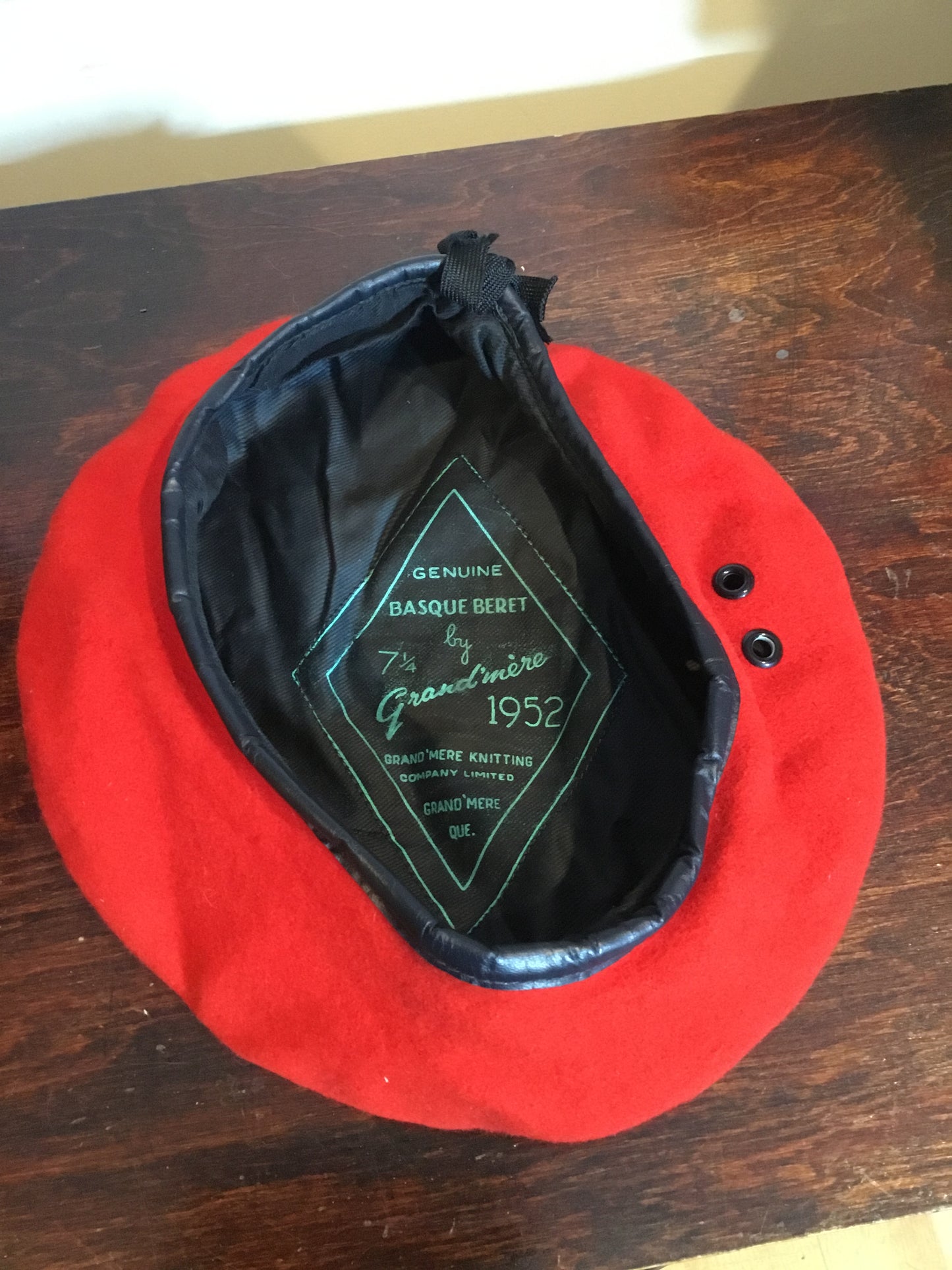 1952  Military Police Red Beret , Made in Canada