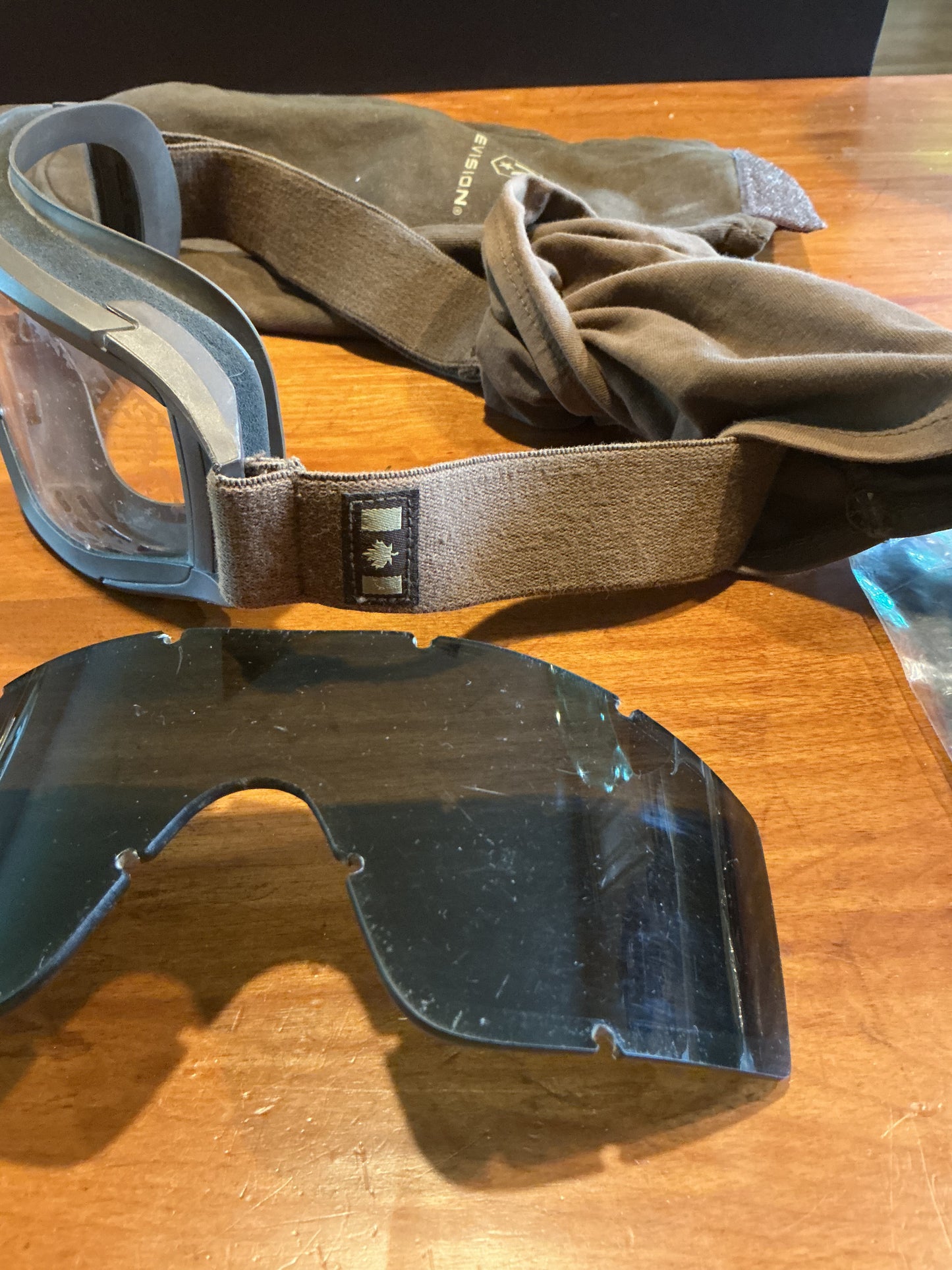 CANADIAN Military ARMY Revision BALLISTIC GOGGLES WITH dark and clear lens