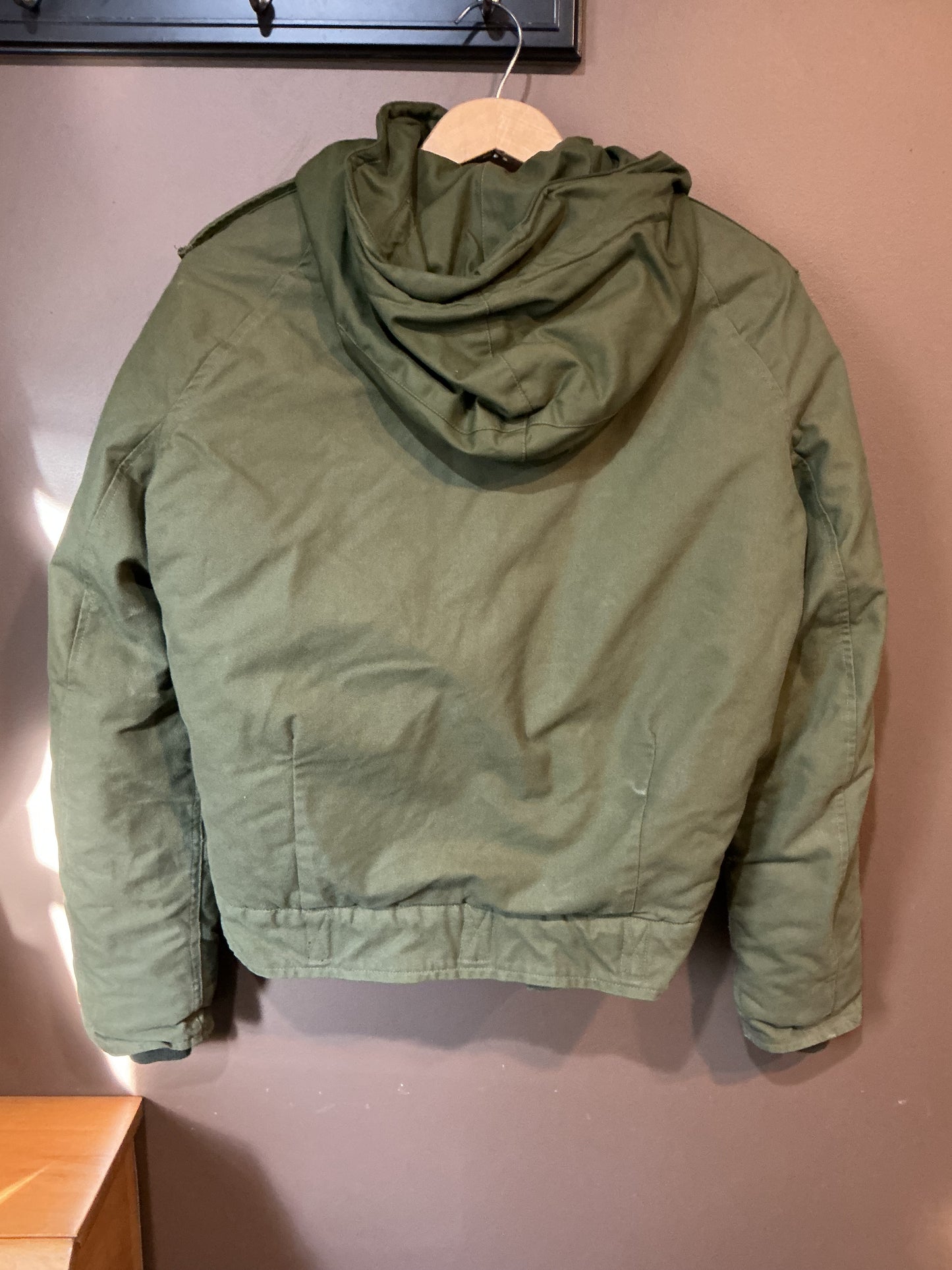 Vintage Canadian Army Cold Weather Vehicle Crew Jacket Medium/Long